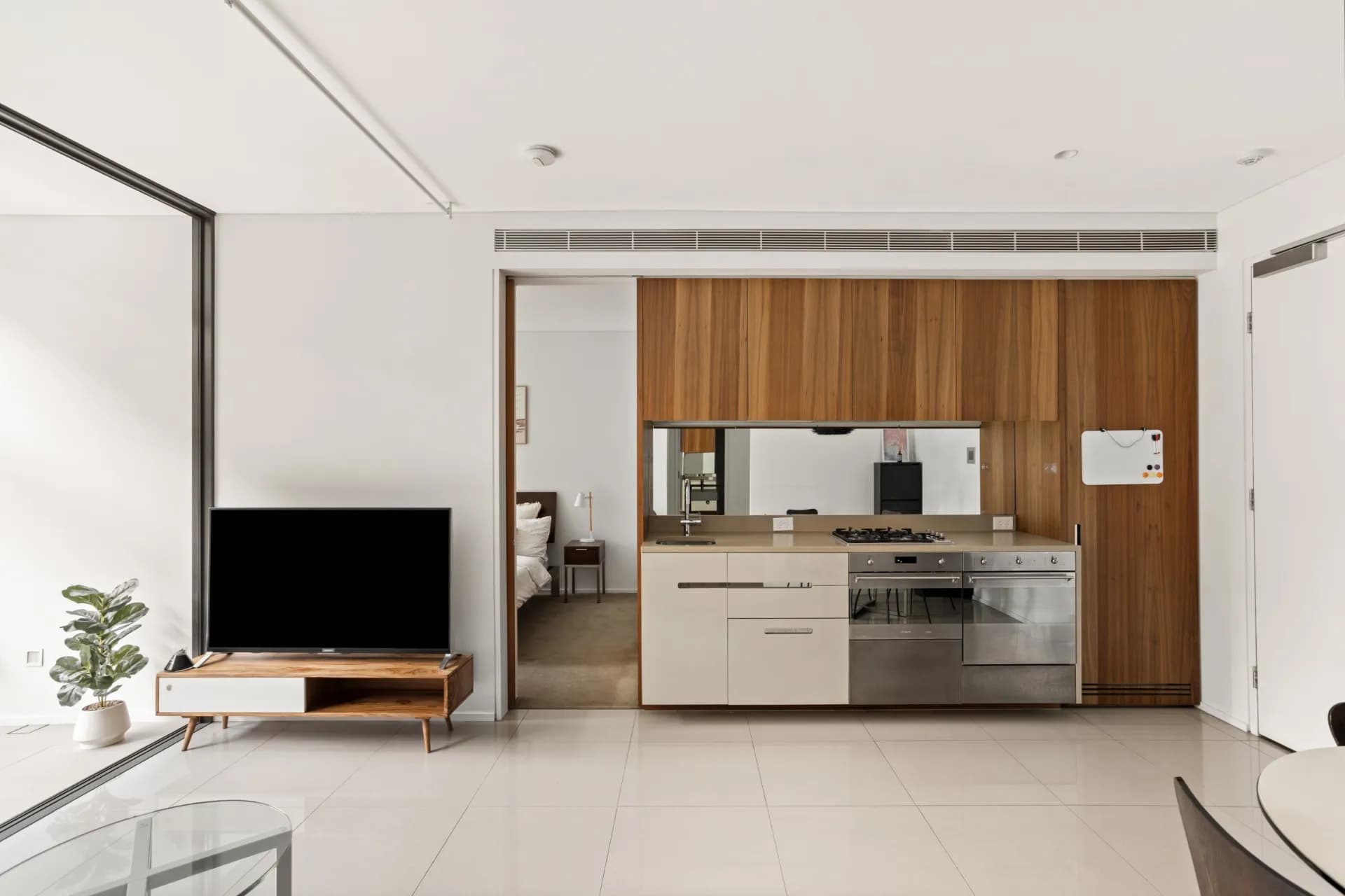 304/8 Park Lane, Chippendale., Chippendale - Thumbnail 3