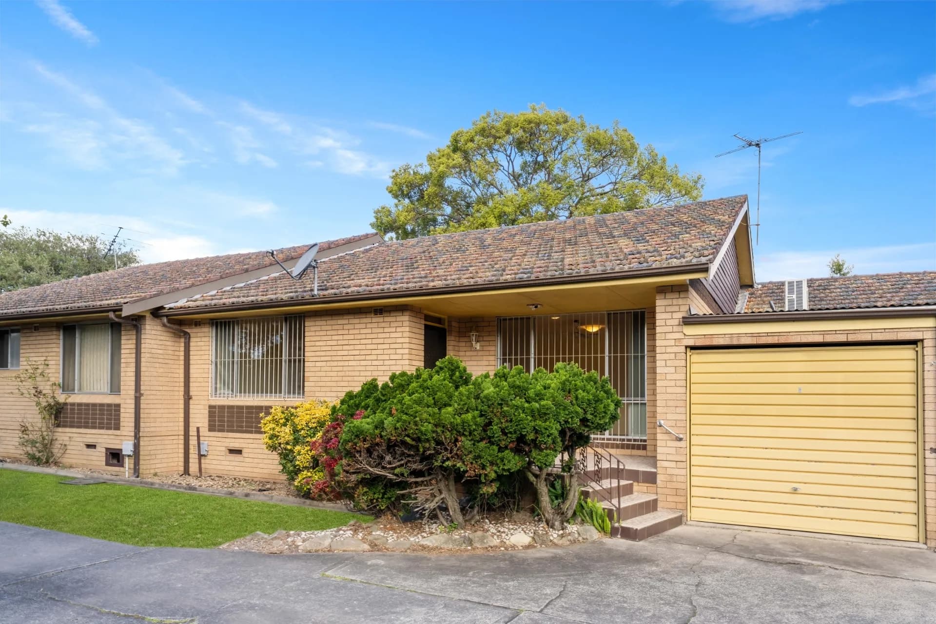 2/5-7 Loch Street, Campsie., Campsie - Image 1