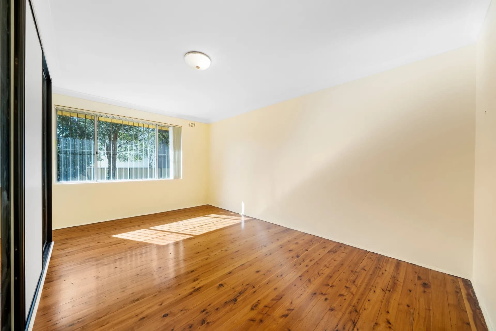 2/5-7 Loch Street, Campsie., Campsie - Thumbnail 7