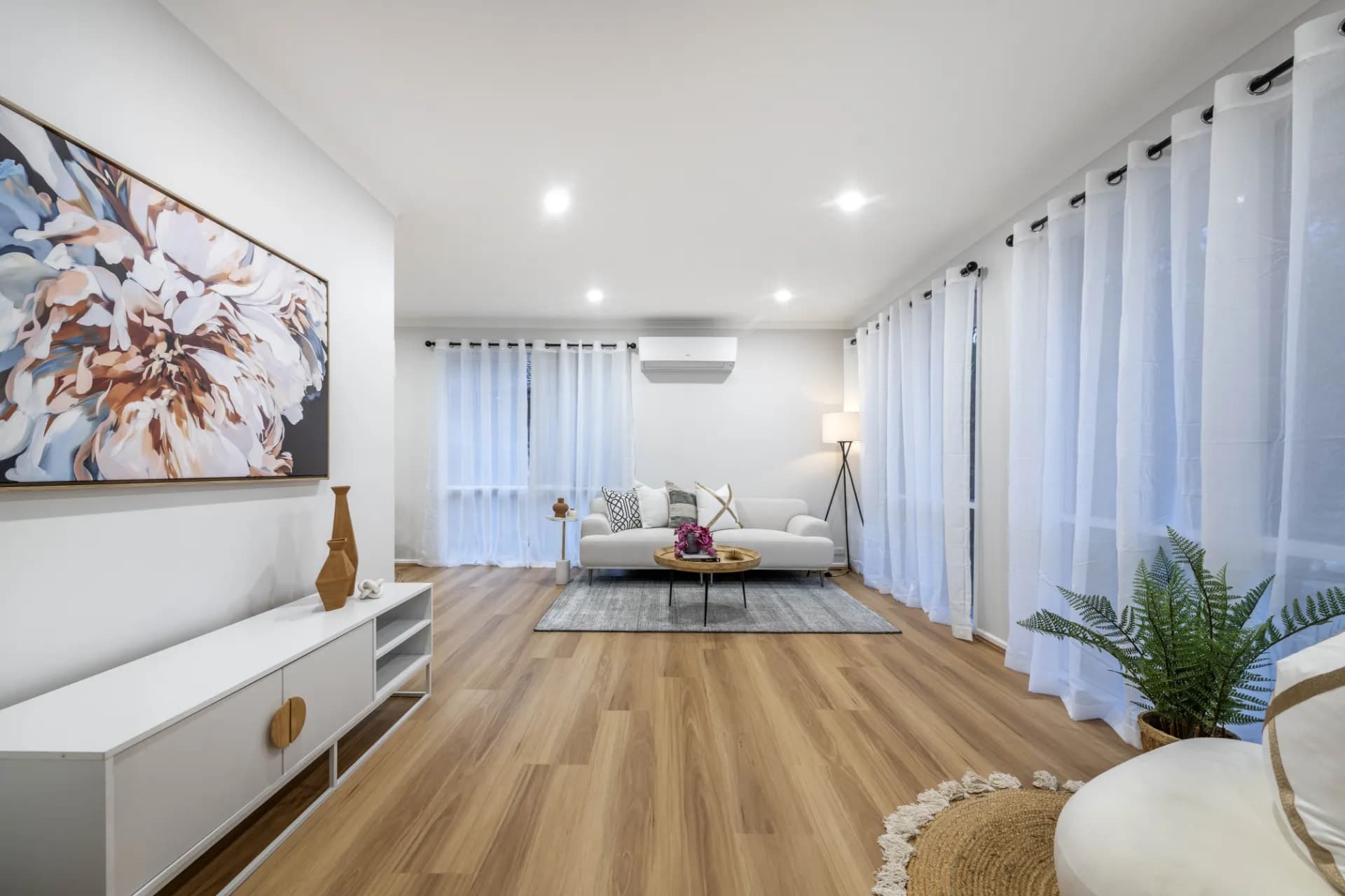 145 Chuculba  Crescent, Giralang., Giralang - Thumbnail 4