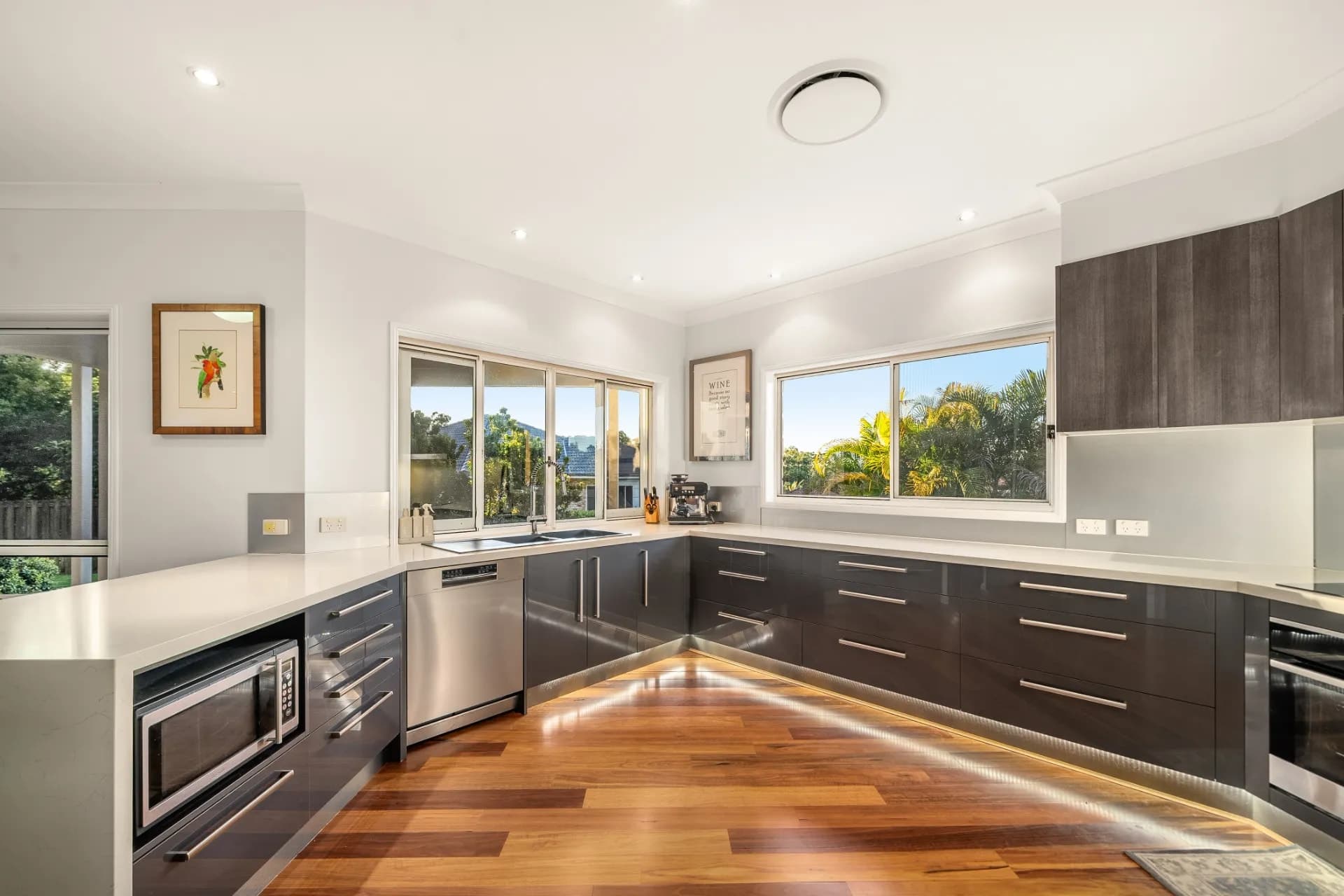 37 Butterfield Place, Chermside West., Chermside West - Thumbnail 4