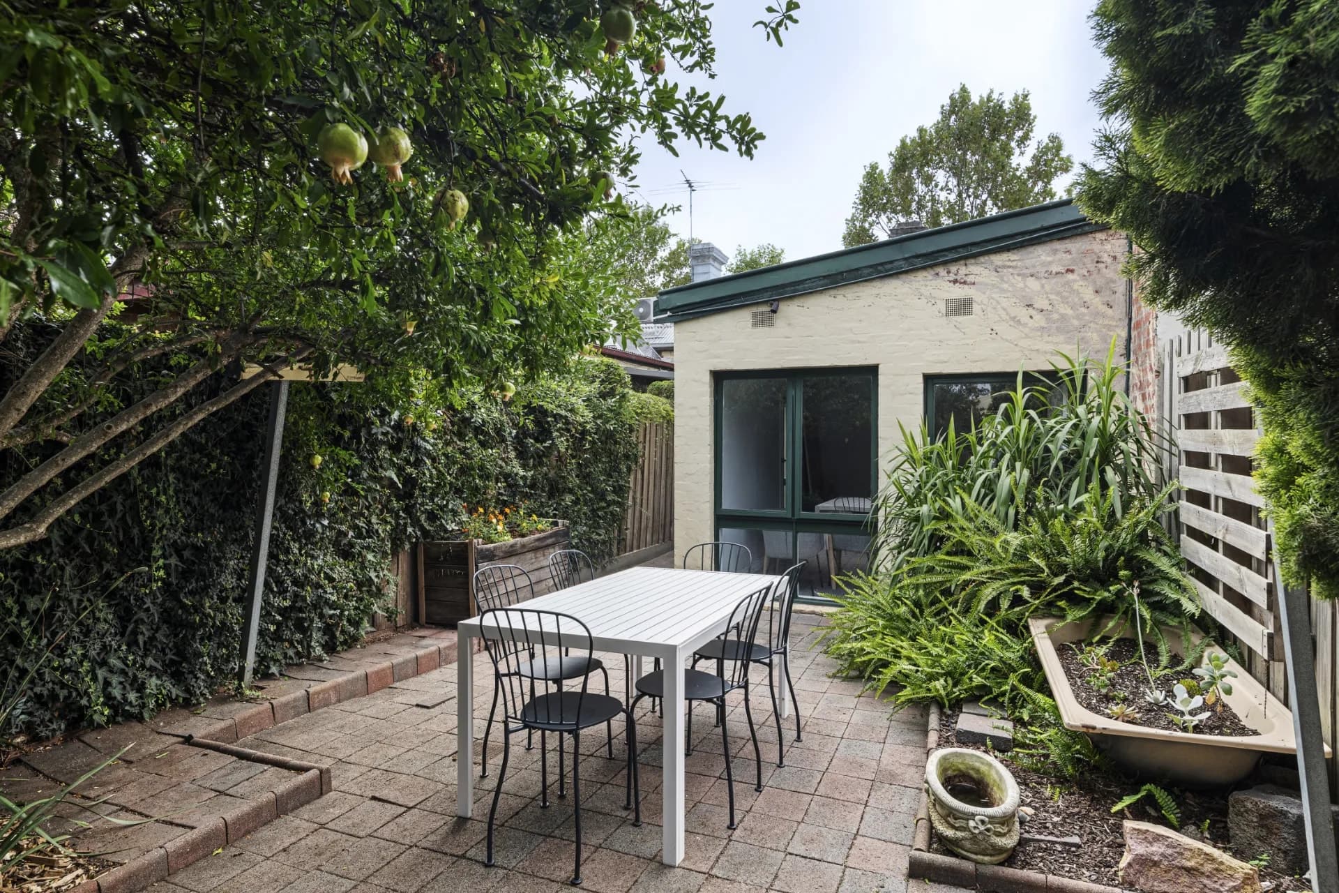 6 Wimble Street, Northcote., Northcote - Thumbnail 2