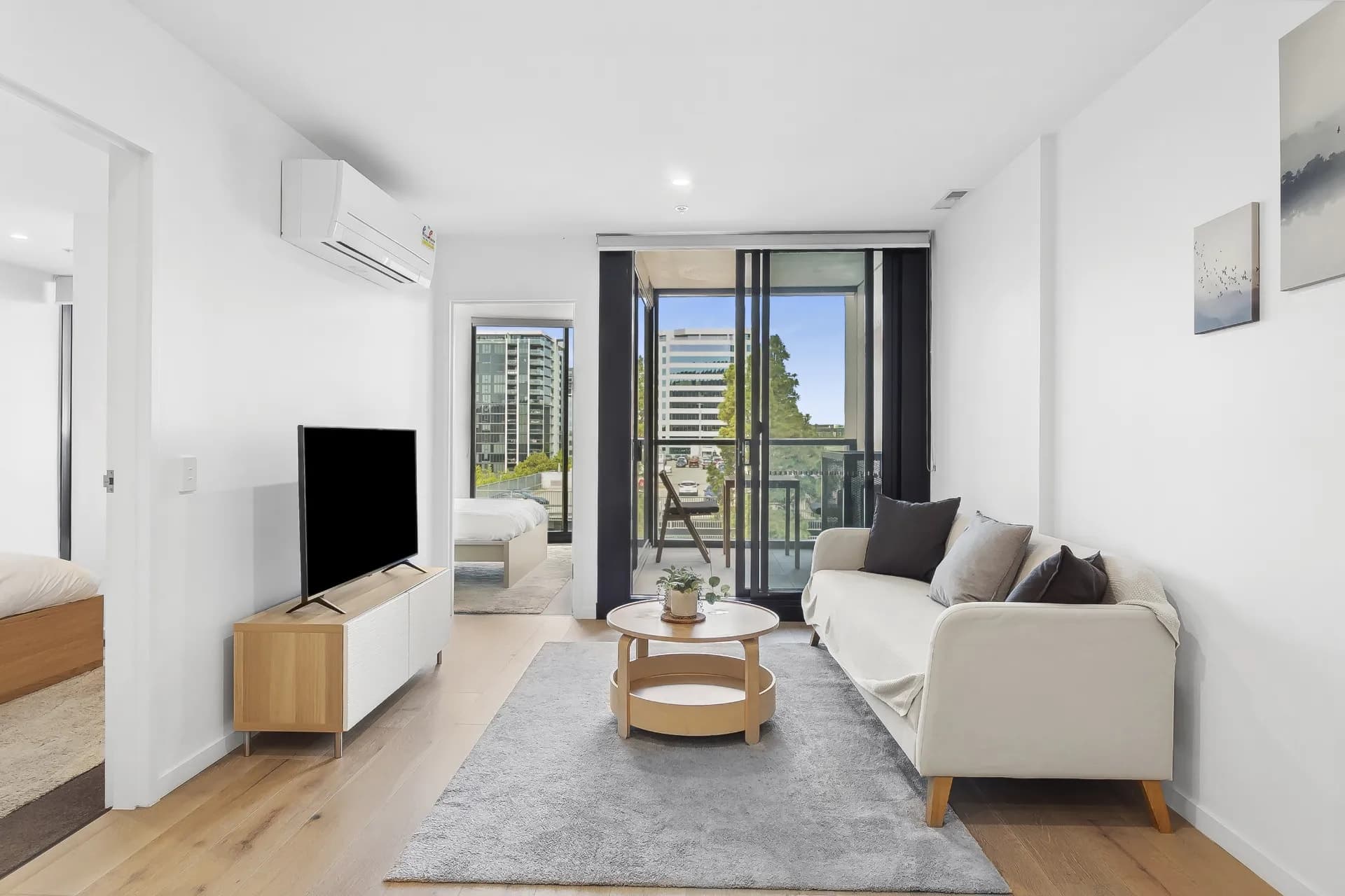 616/81 Cooyong Street, Reid., Reid - Thumbnail 2