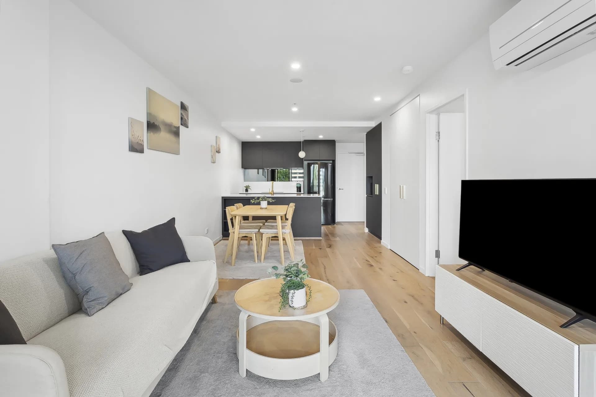 616/81 Cooyong Street, Reid., Reid - Thumbnail 3