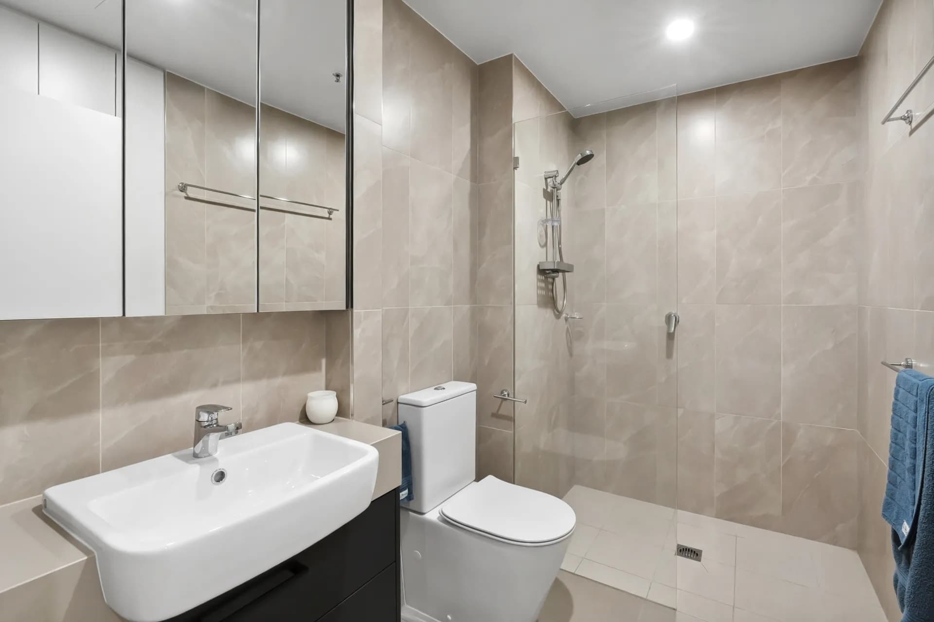 425/34 Eyre Street, Kingston., Kingston - Thumbnail 6