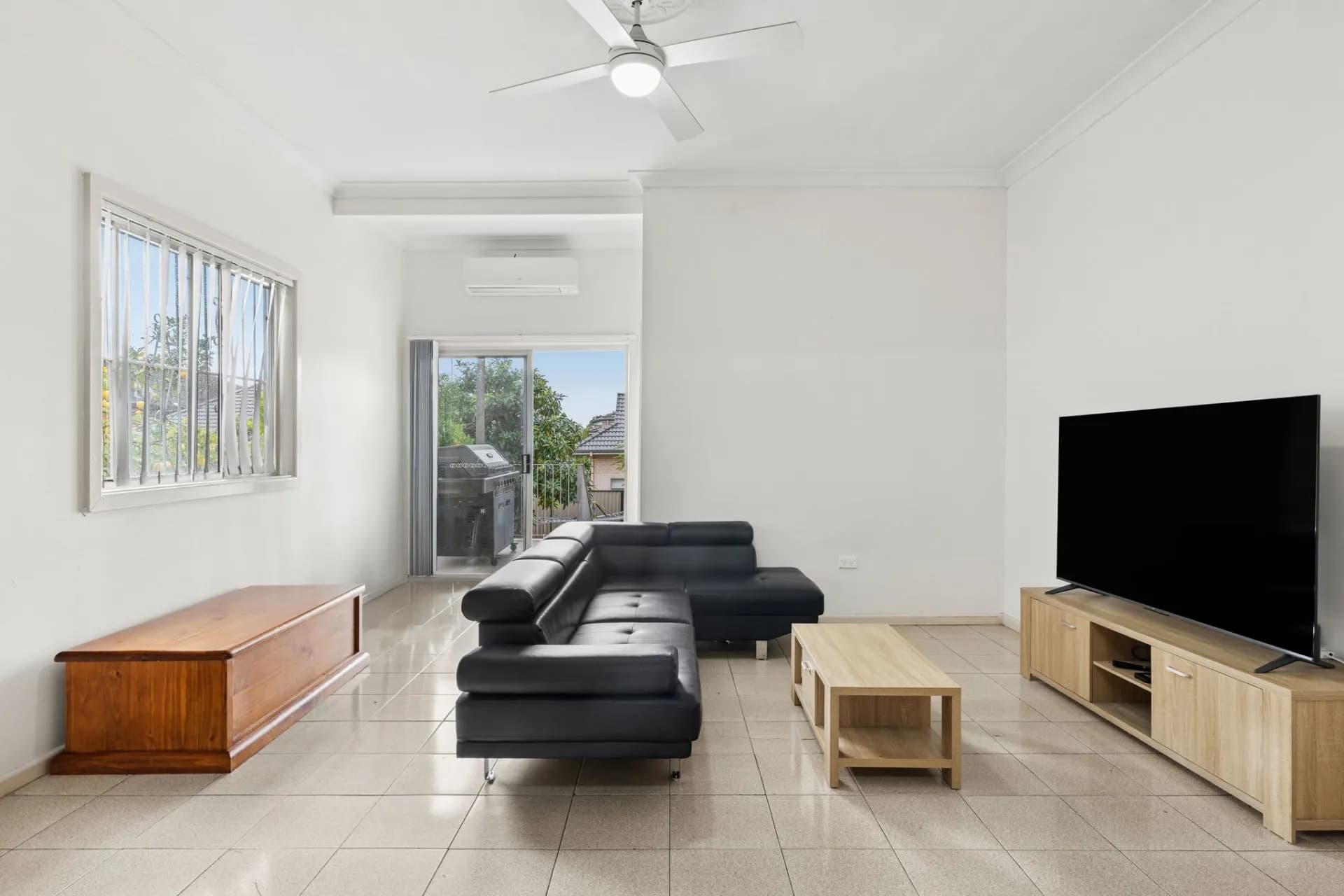 122 Dudley Street, Punchbowl., Punchbowl - Thumbnail 2