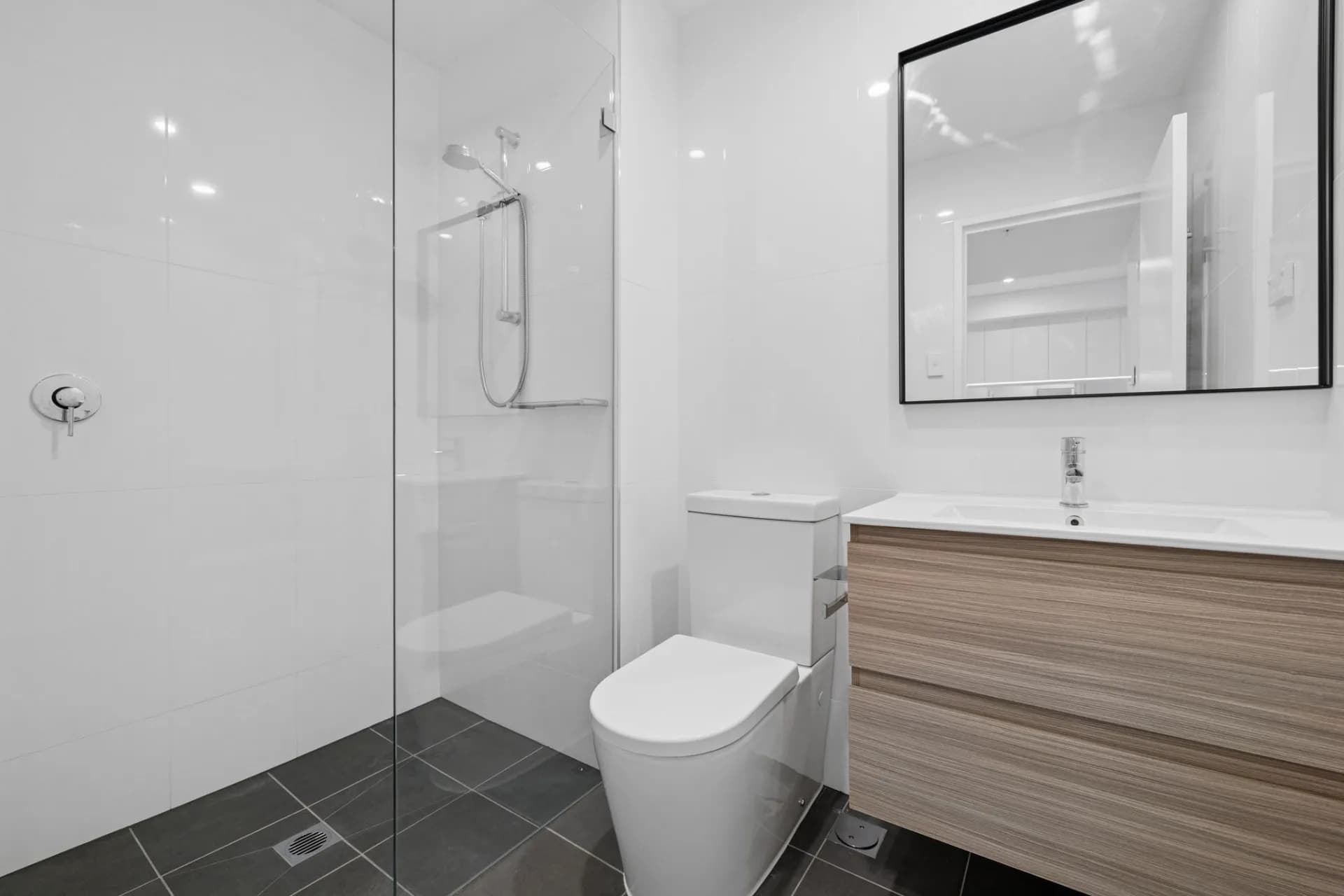 414/38 Kitchener Parade, Bankstown., Bankstown - Thumbnail 5