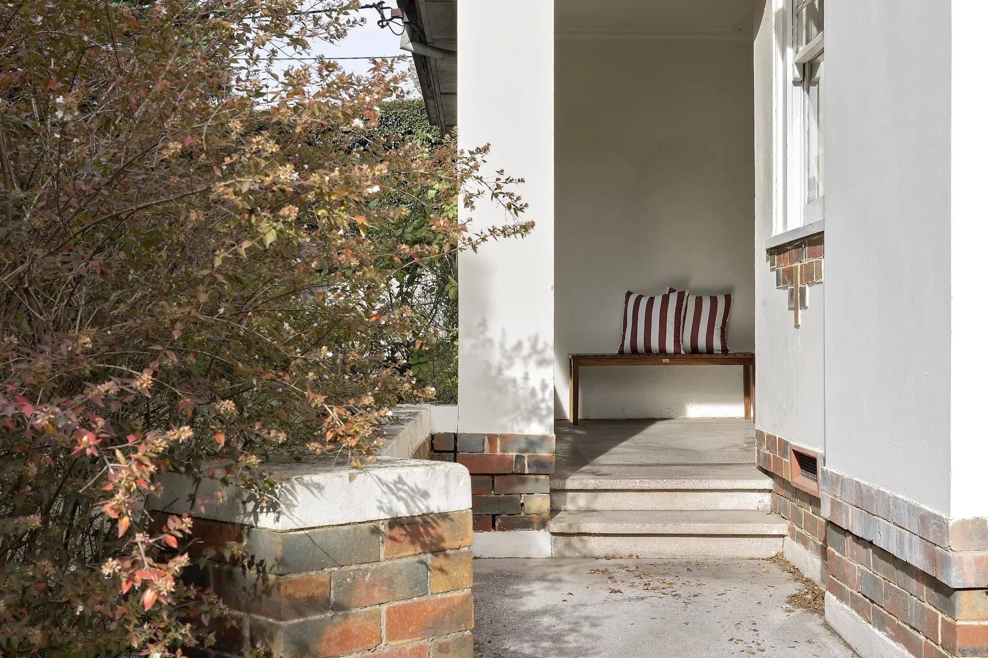 1293 Burke  Road, Kew., Kew - Thumbnail 2