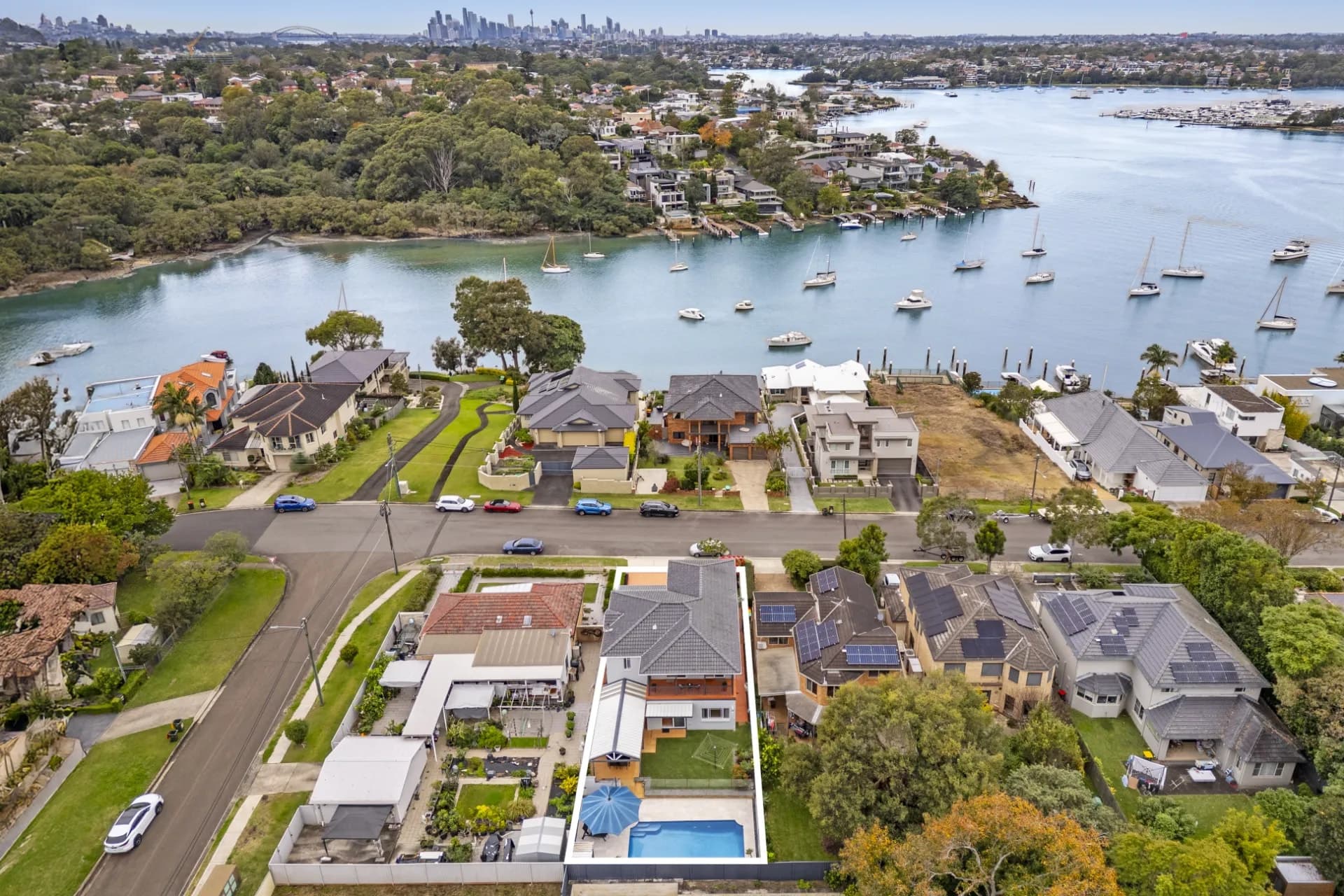 71 Champion Road, Tennyson Point., Tennyson Point - Thumbnail 2