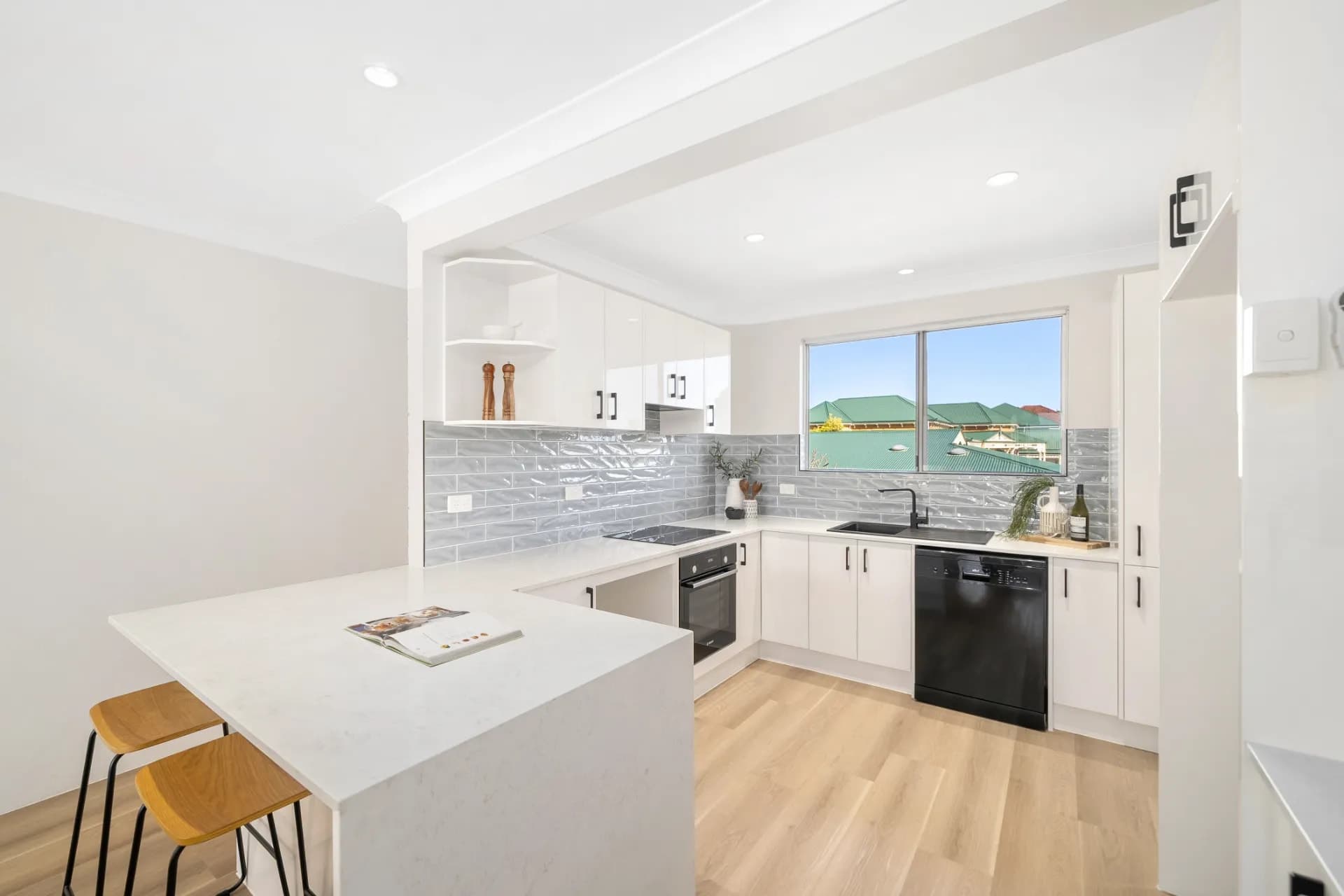 5/55 Norman Parade, Clayfield., Clayfield - Thumbnail 2