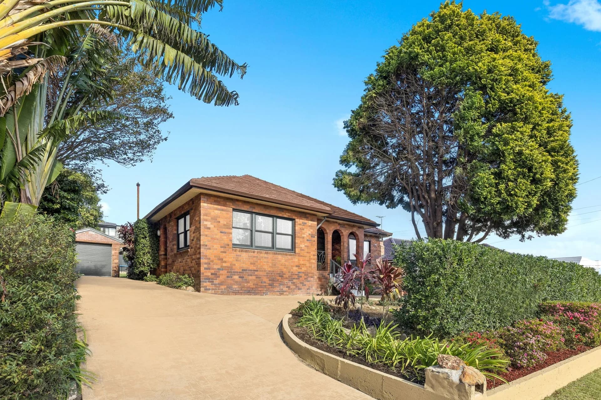 15 Woodbine Crescent, Ryde., Ryde - Thumbnail 2