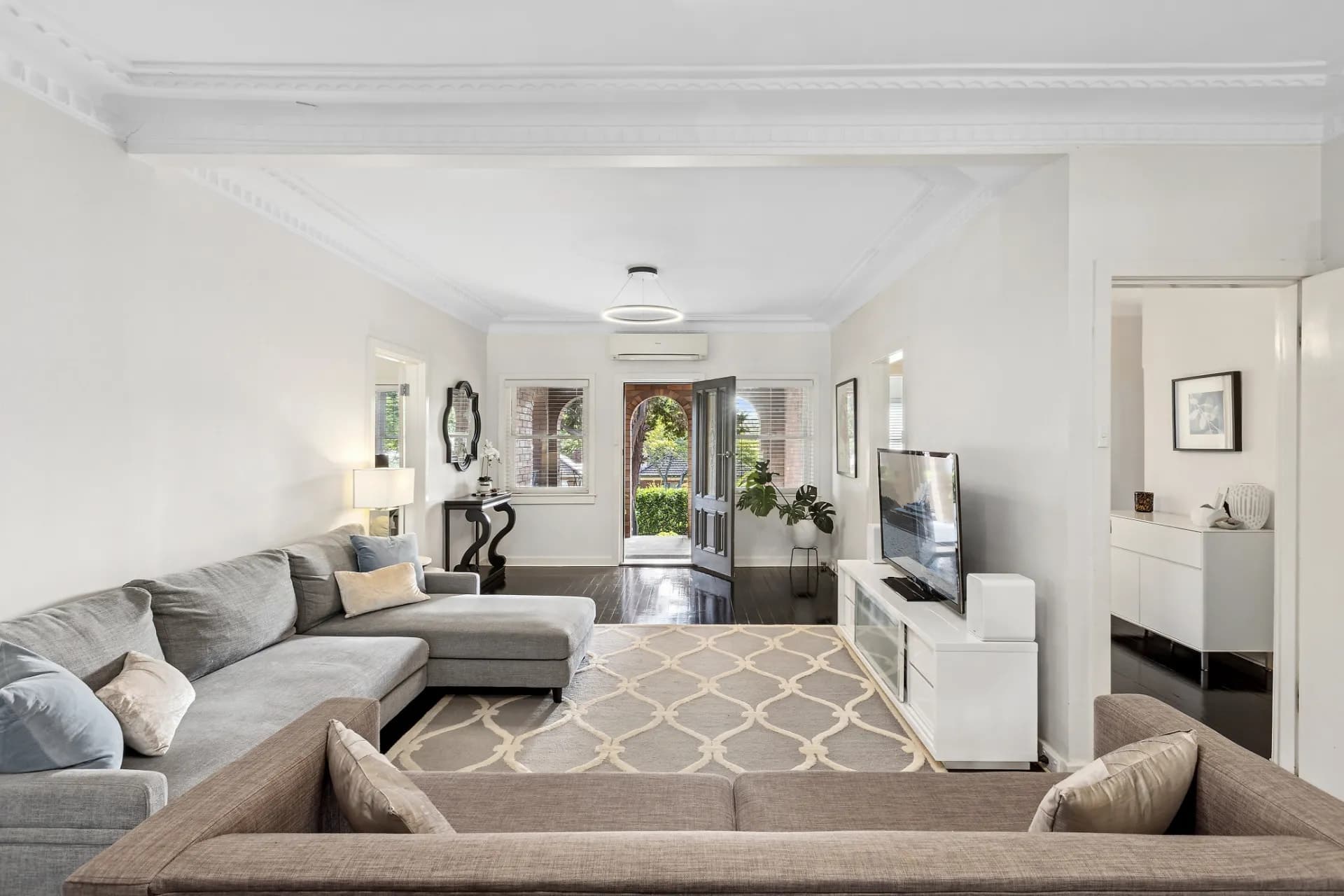 15 Woodbine Crescent, Ryde., Ryde - Thumbnail 3