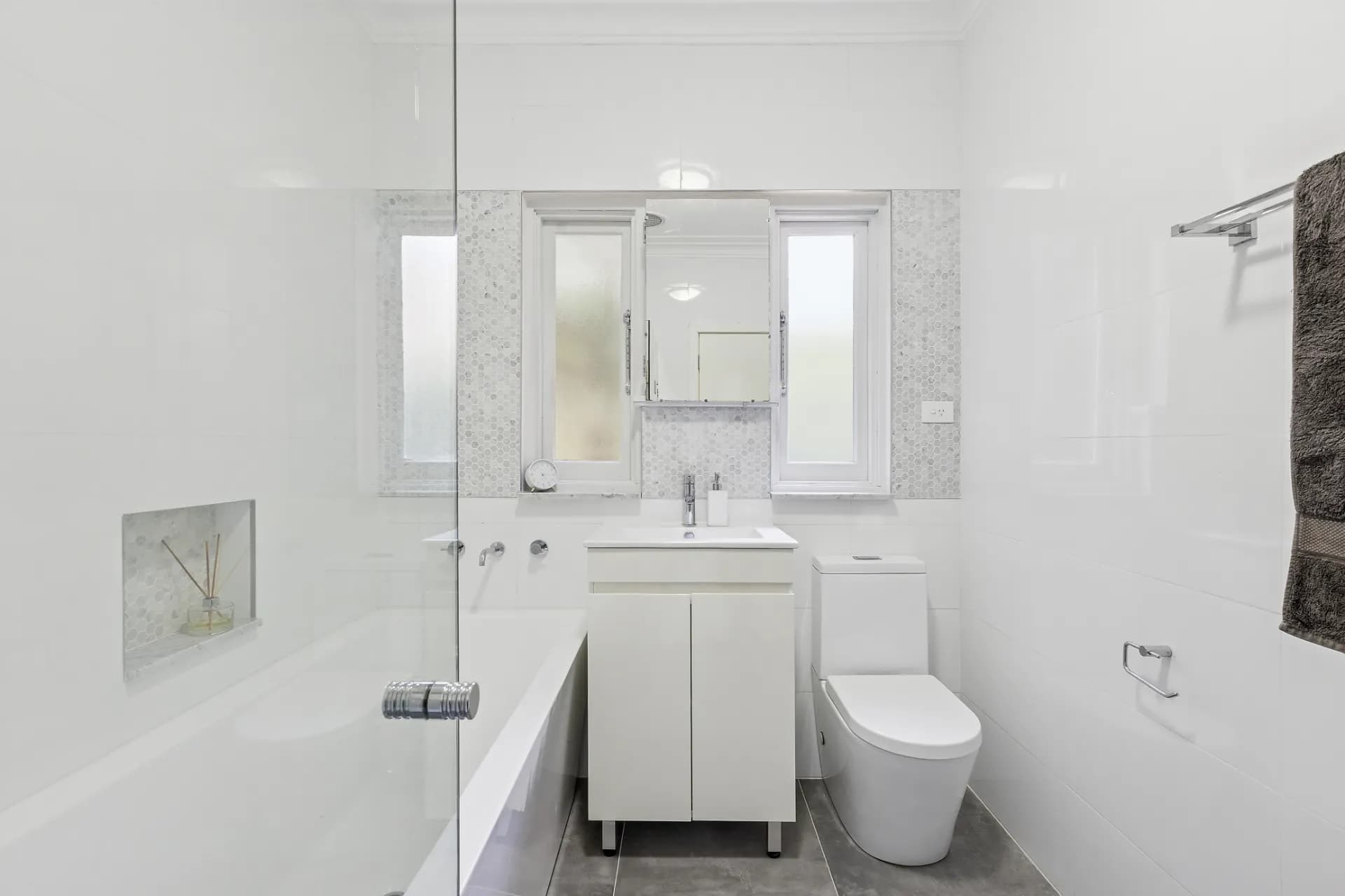 15 Woodbine Crescent, Ryde., Ryde - Thumbnail 8