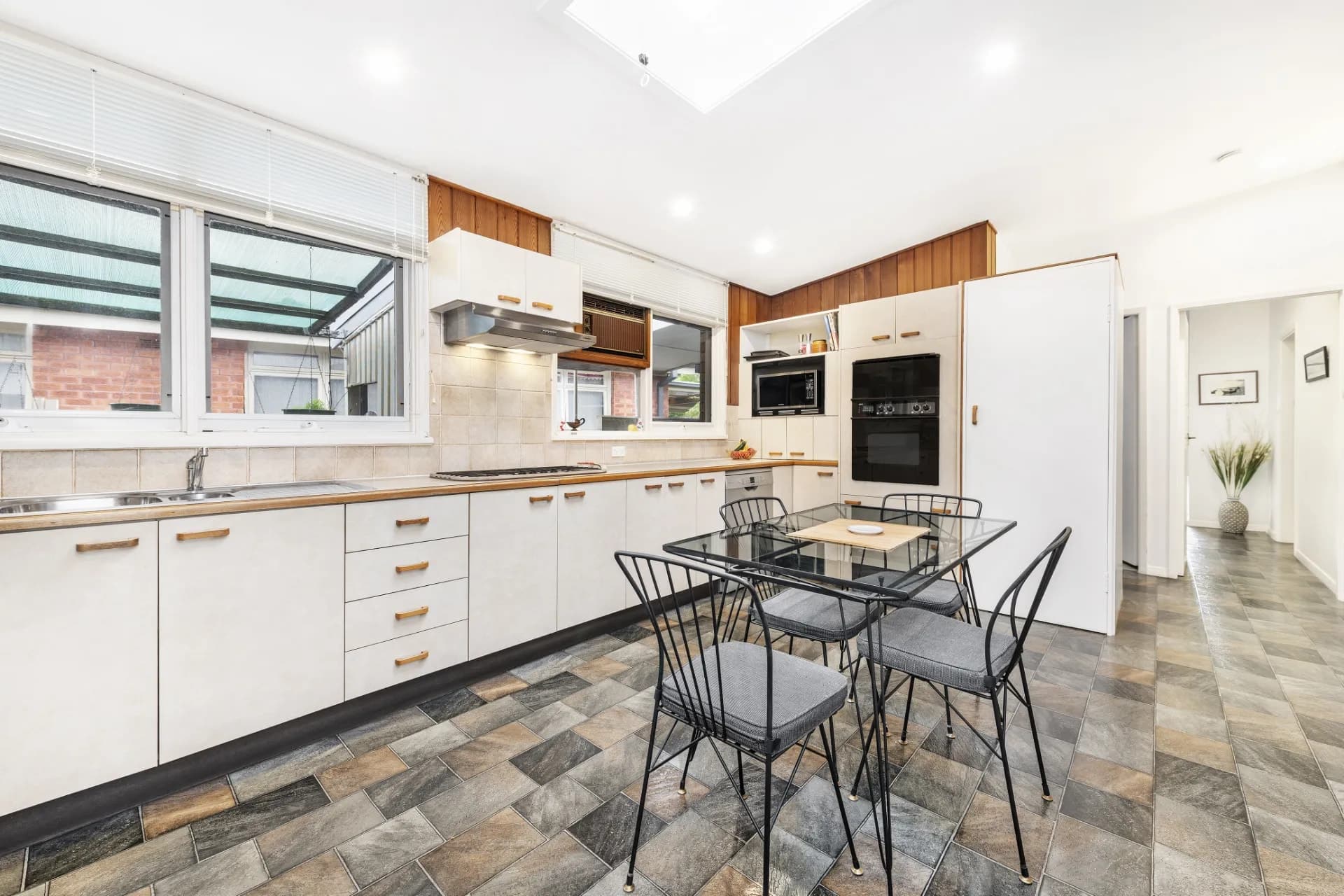 112 Melba Drive, East Ryde., East Ryde - Thumbnail 4
