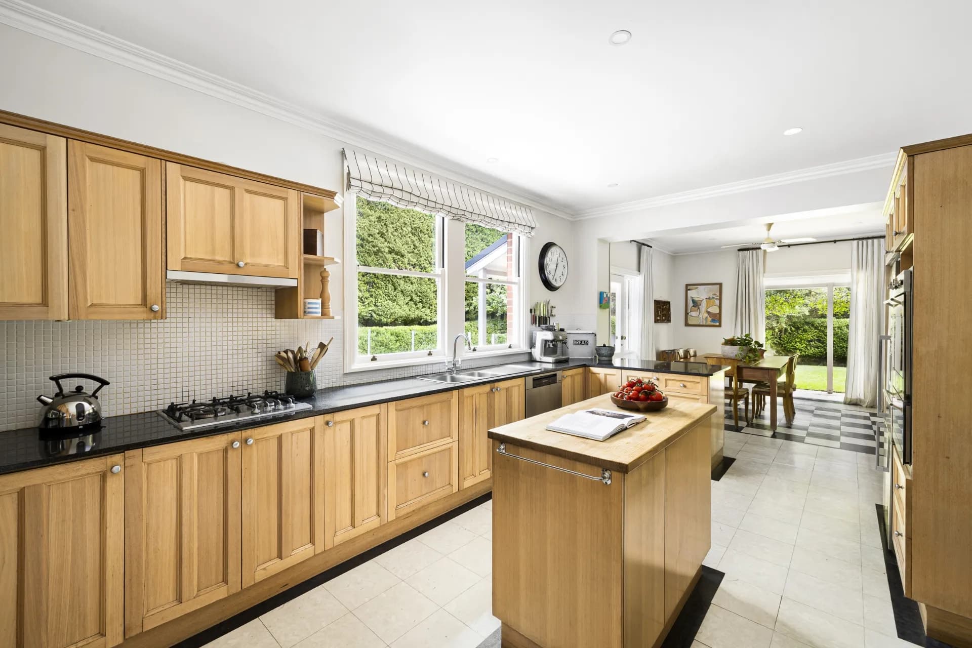 1 Valley Road, Lindfield., Lindfield - Thumbnail 4