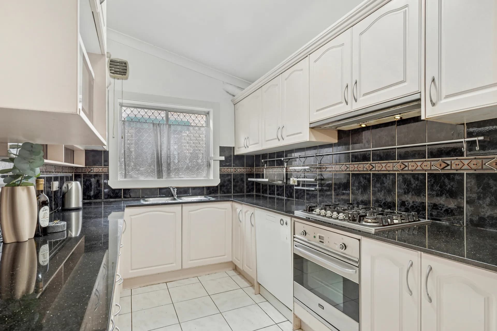 16 Simla Road, Denistone., Denistone - Thumbnail 3