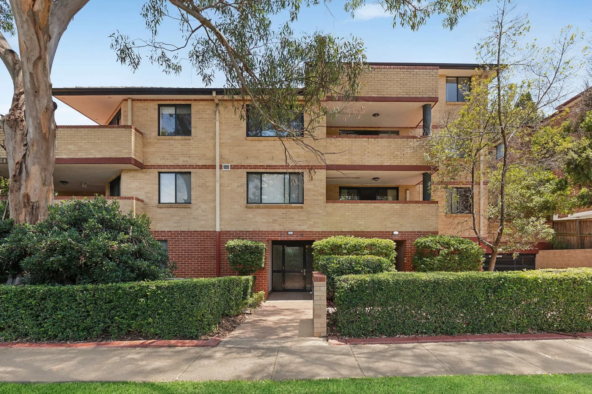 10/27-29 Station Street, West Ryde., West Ryde - Thumbnail 2