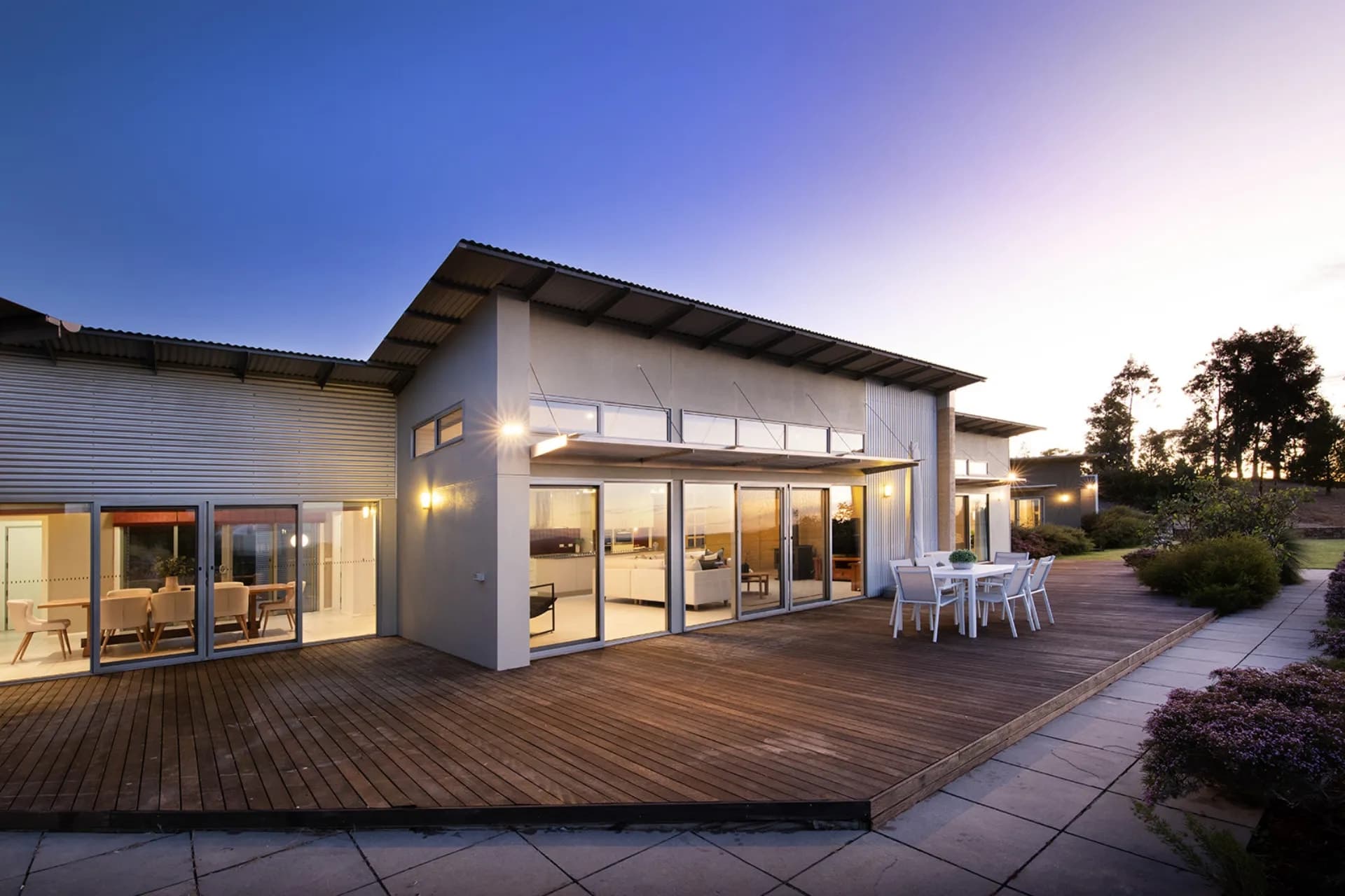 384 Pyrenees  Highway, Elphinstone., Elphinstone - Thumbnail 4