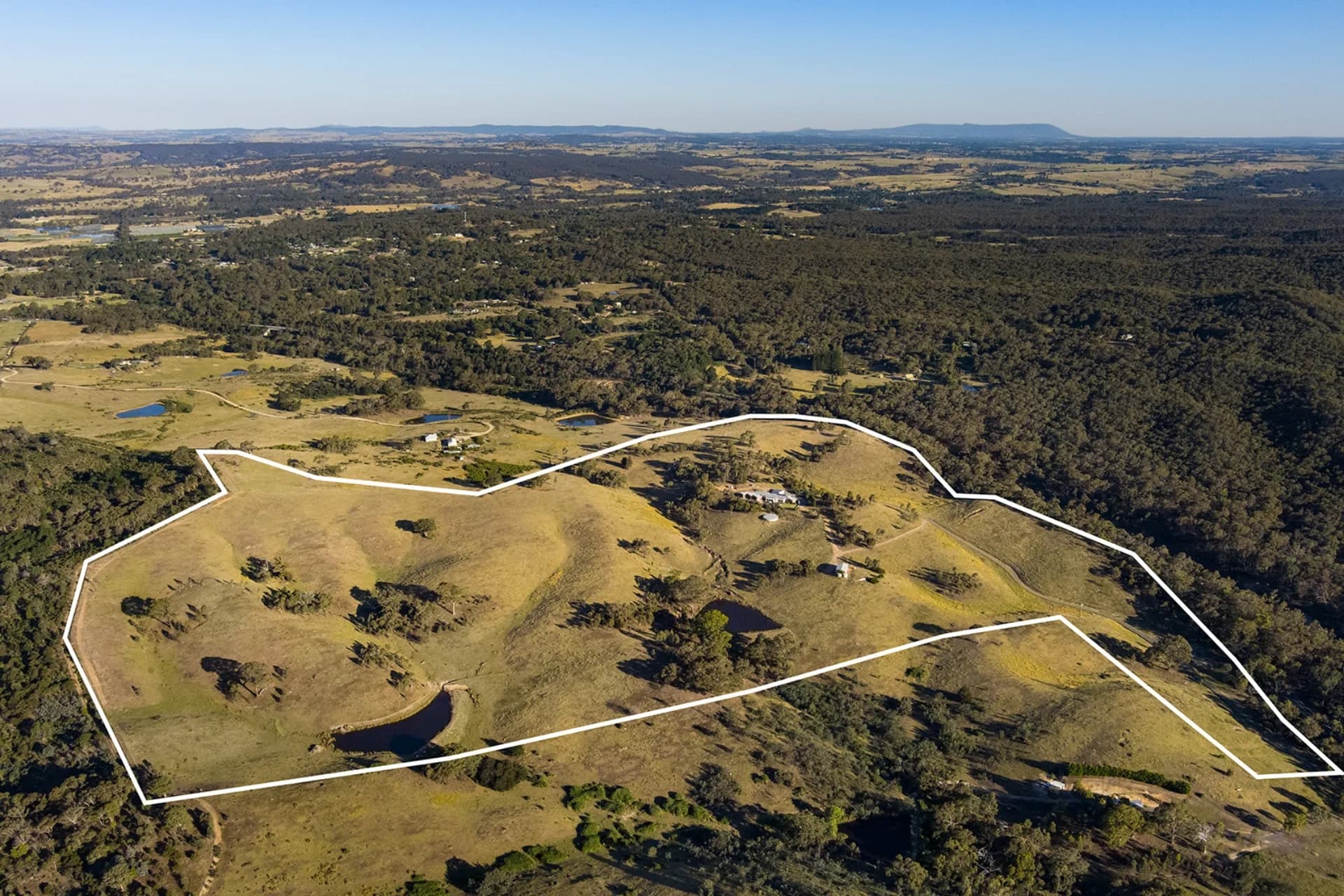 384 Pyrenees  Highway, Elphinstone., Elphinstone - Thumbnail 7