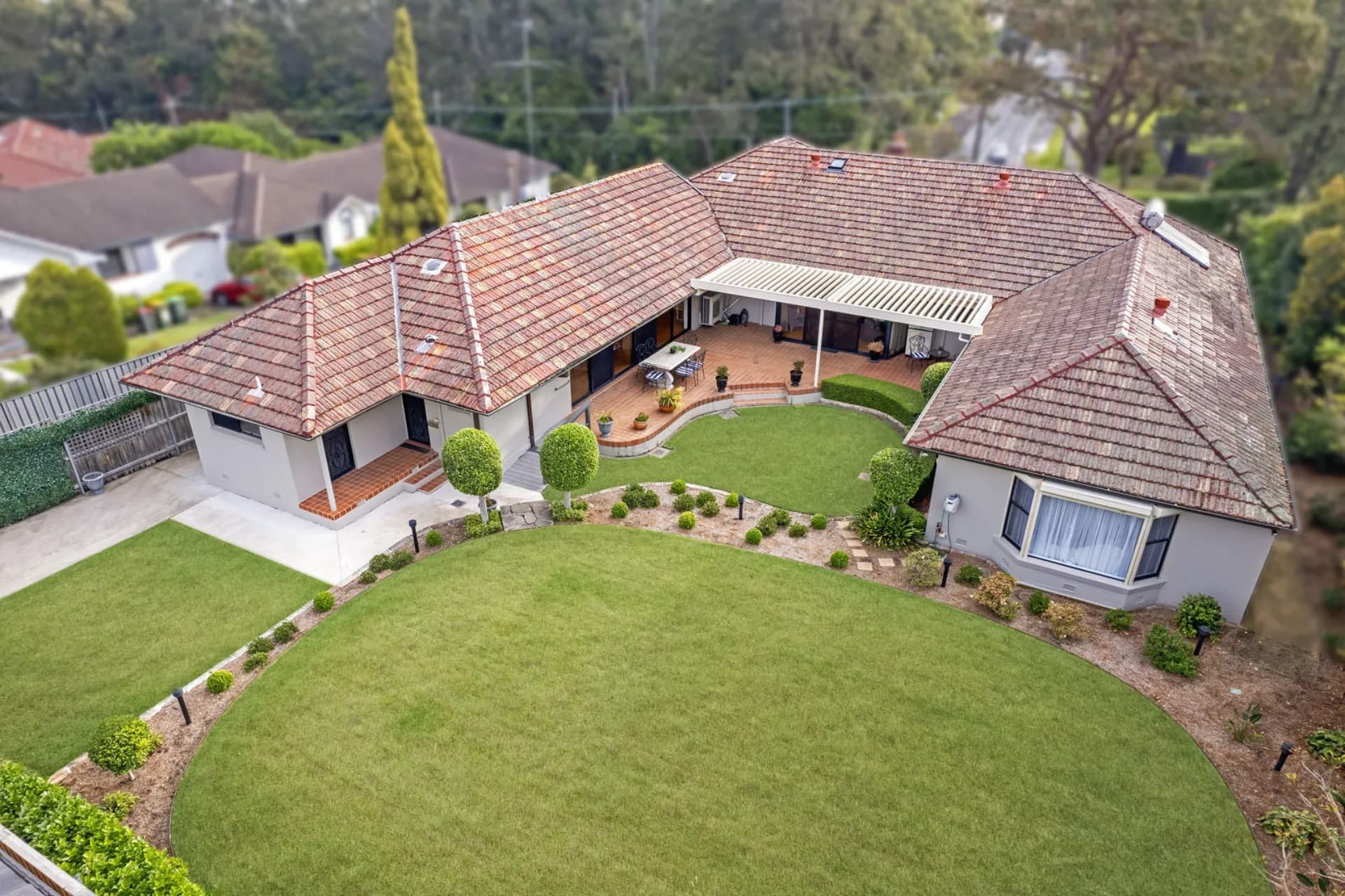 24 Brush  Road, Eastwood., Eastwood - Thumbnail 2