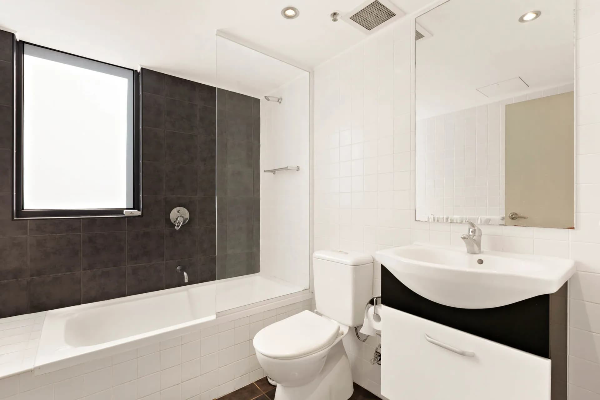 1001/140 Church Street, Parramatta., Parramatta - Thumbnail 7