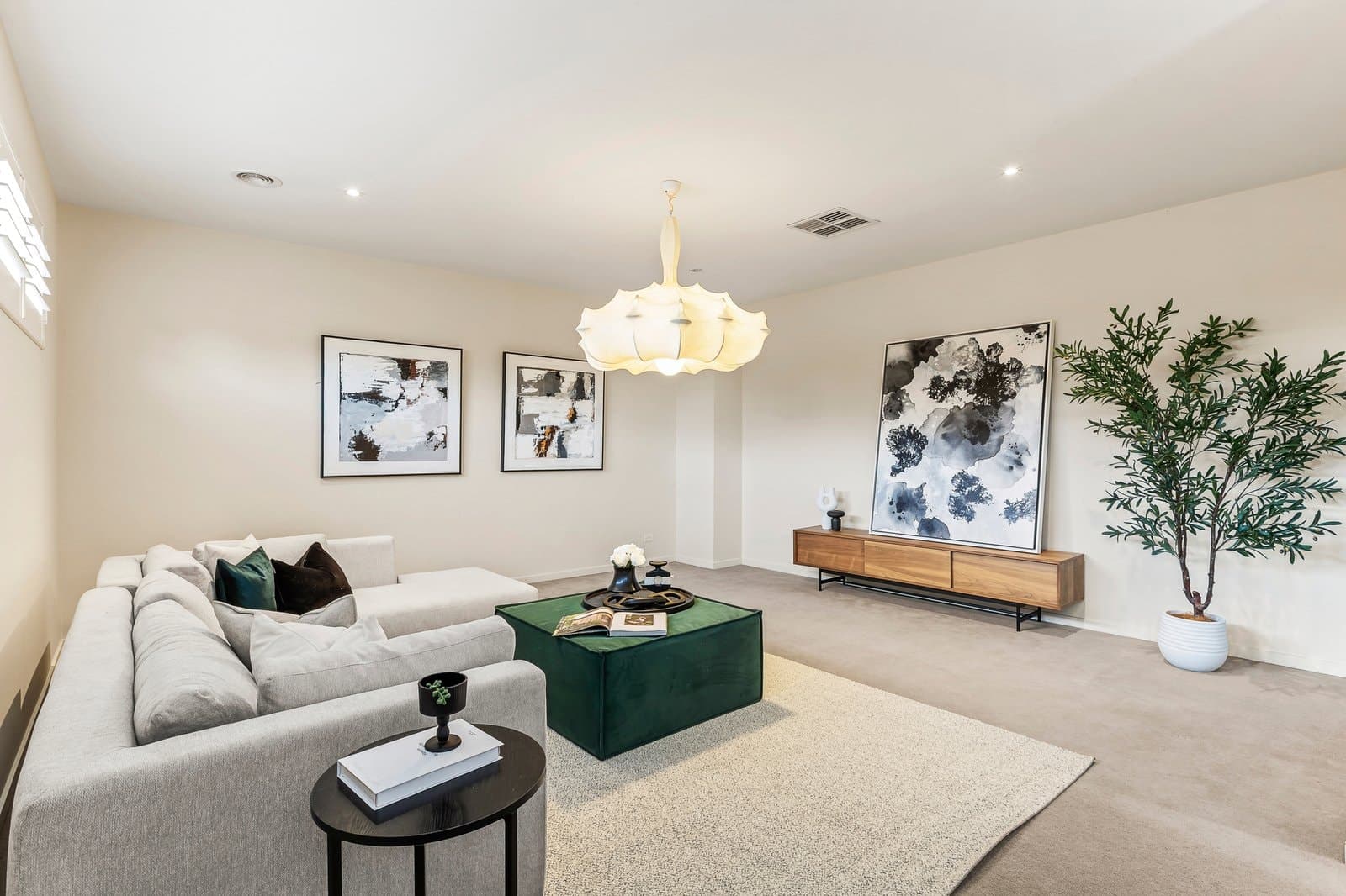 67 Medina Road, Glen Waverley, Glen Waverley - Thumbnail 3