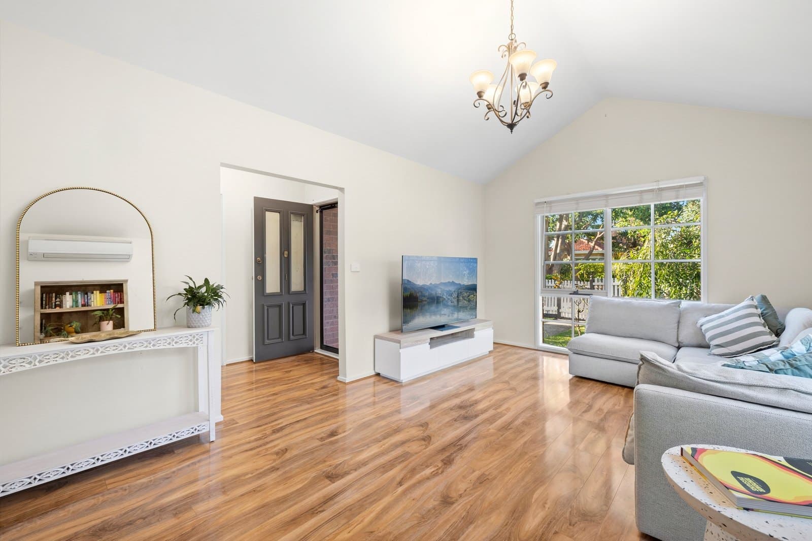 1/7 Church Street, Burwood, Burwood - Thumbnail 2
