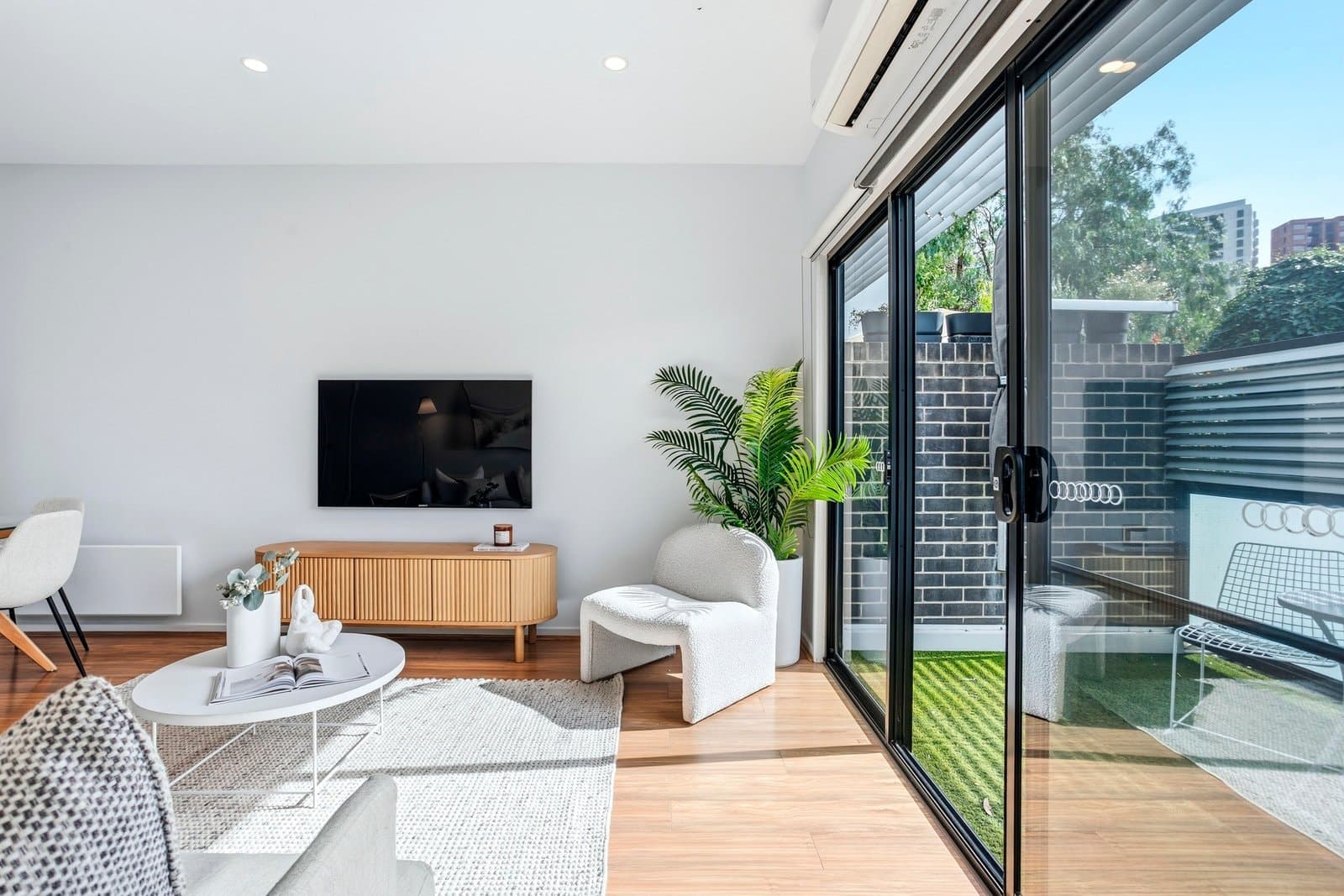 2/92 Cowper Street, Footscray, Footscray - Thumbnail 5