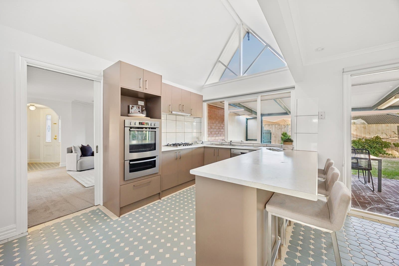 12 Lynda Court, Aspendale Gardens, Aspendale Gardens - Thumbnail 3