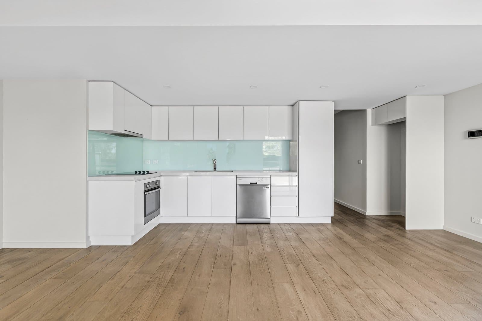 101/214 Warrigal Road, Oakleigh South, Oakleigh South - Thumbnail 3
