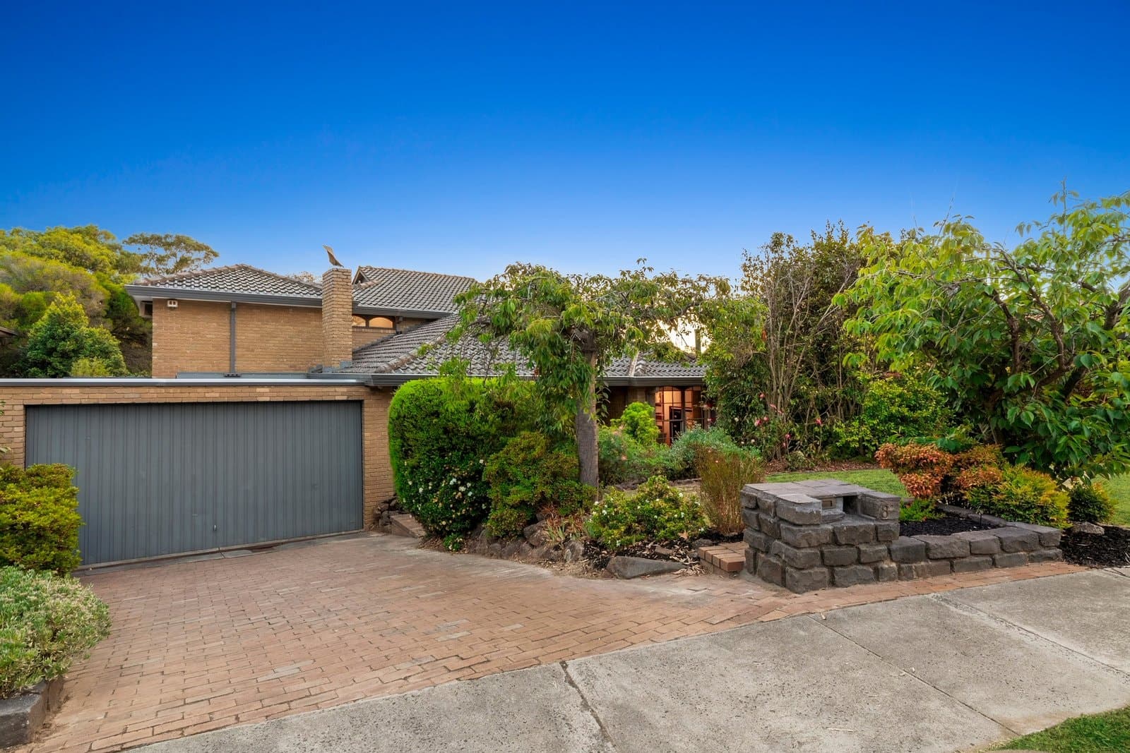 8 Belinda Crescent, Wheelers Hill, Wheelers Hill - Image 1