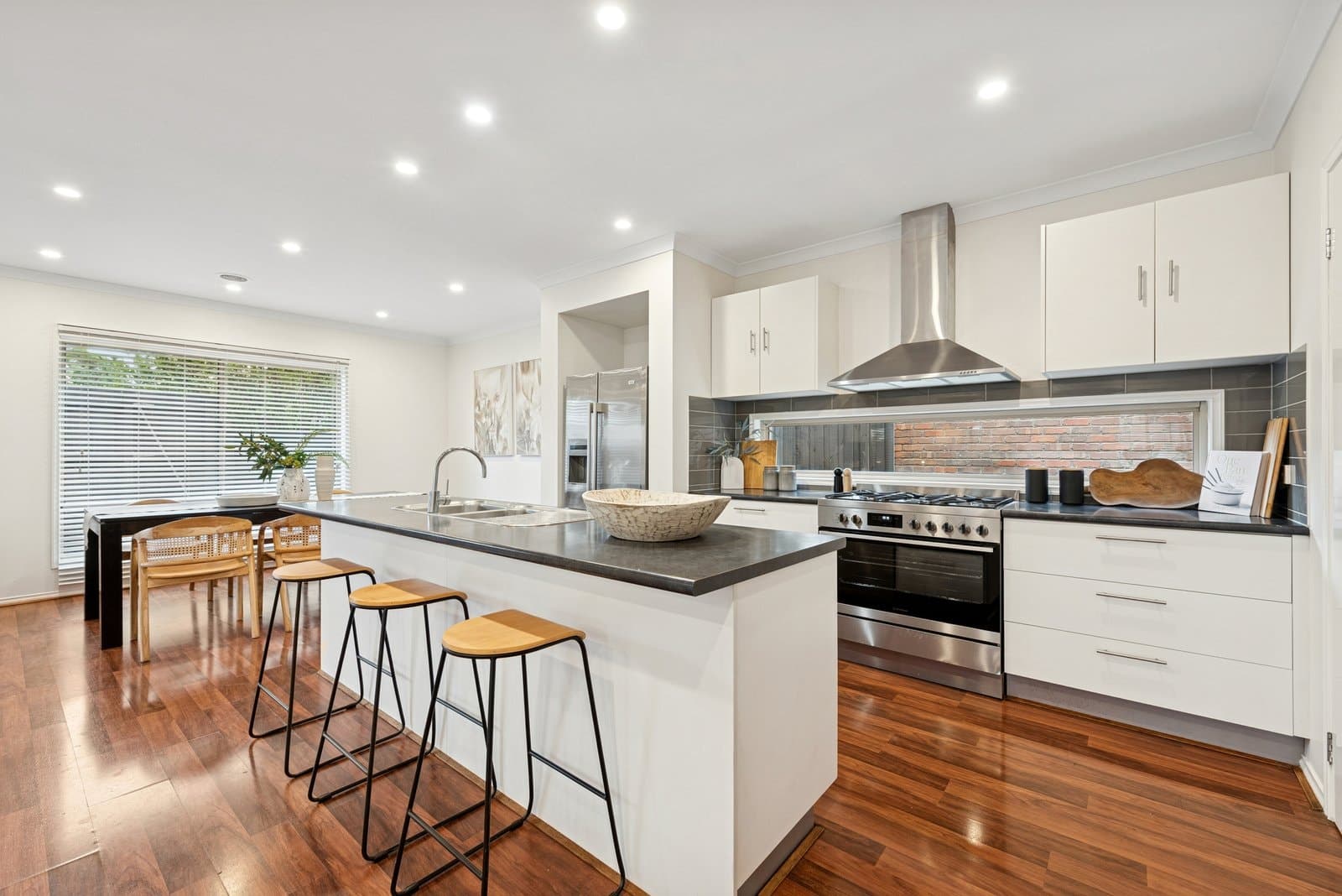 5 Emma Place, Dingley Village, Dingley Village - Thumbnail 4