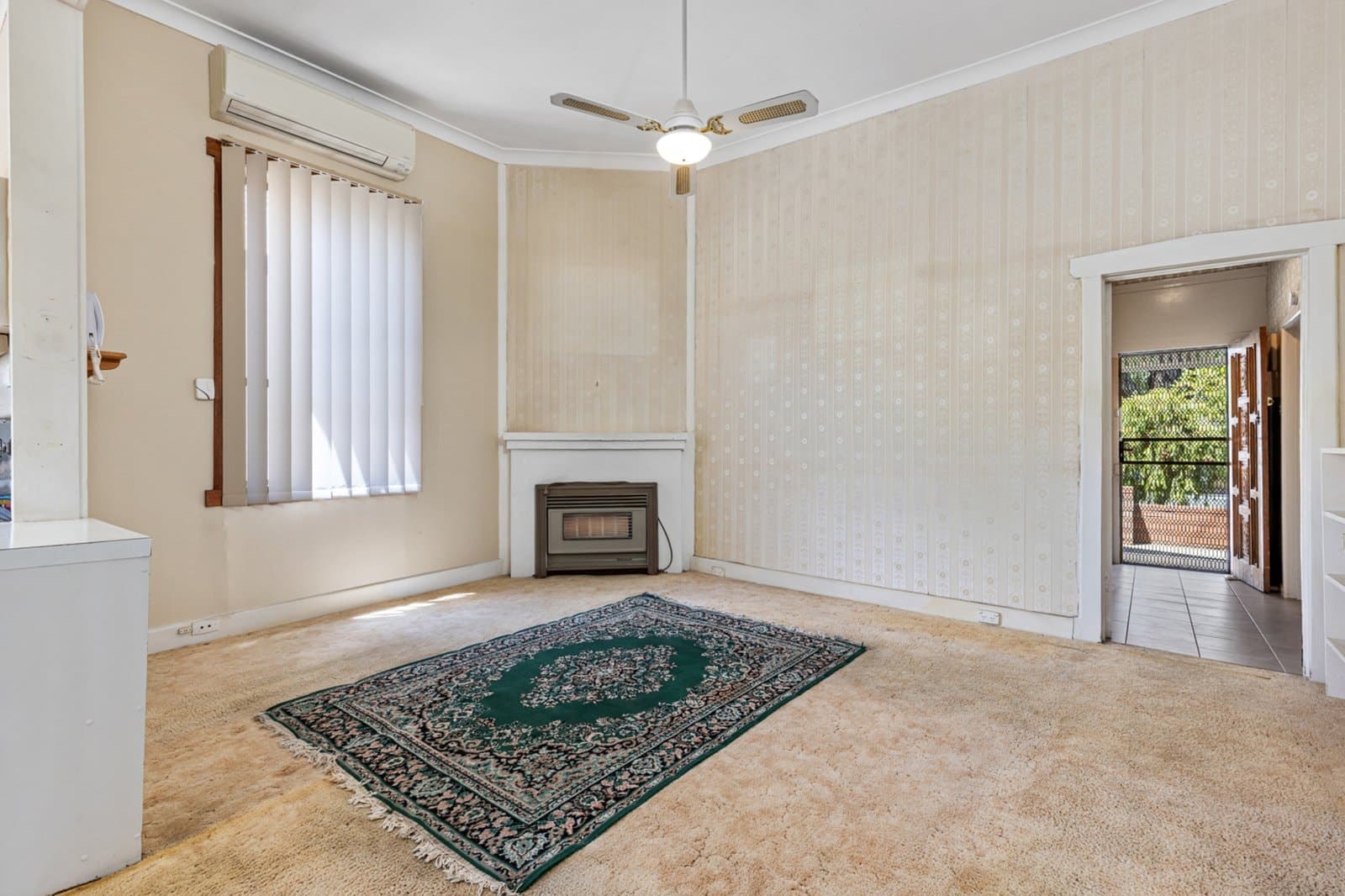 311 Peel Street, Black Hill, Black Hill - Thumbnail 2