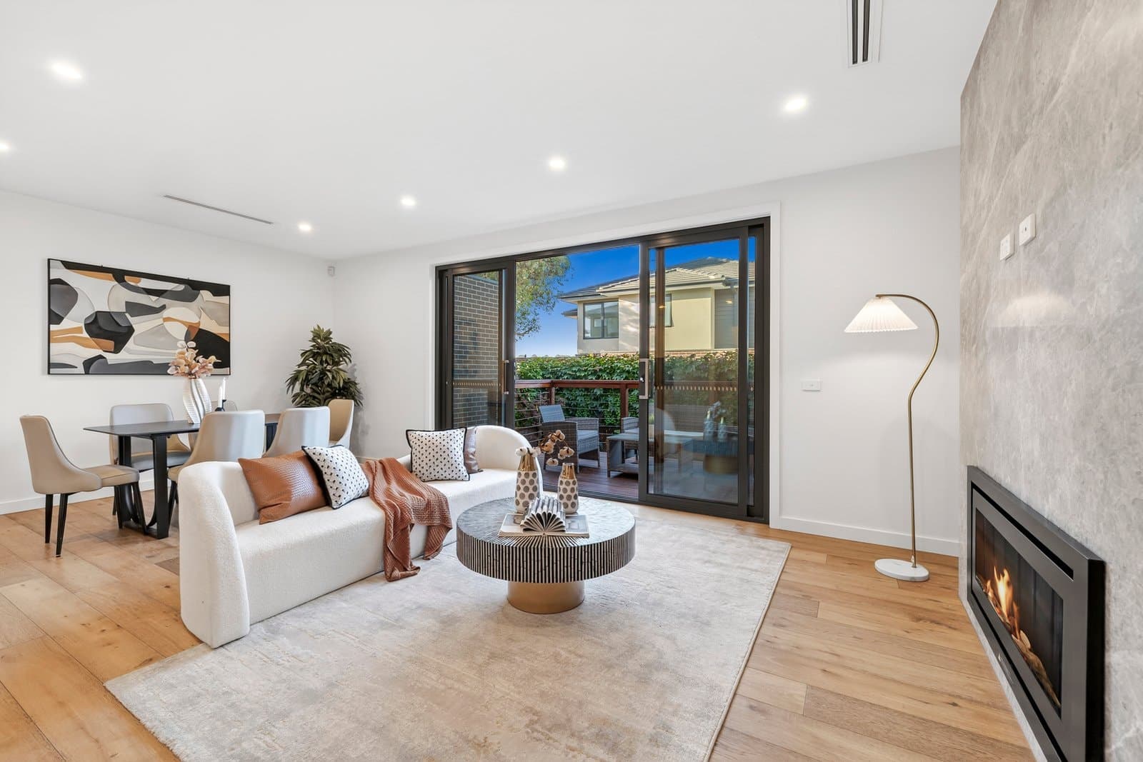 1/54 Gillard Street, Burwood, Burwood - Thumbnail 2