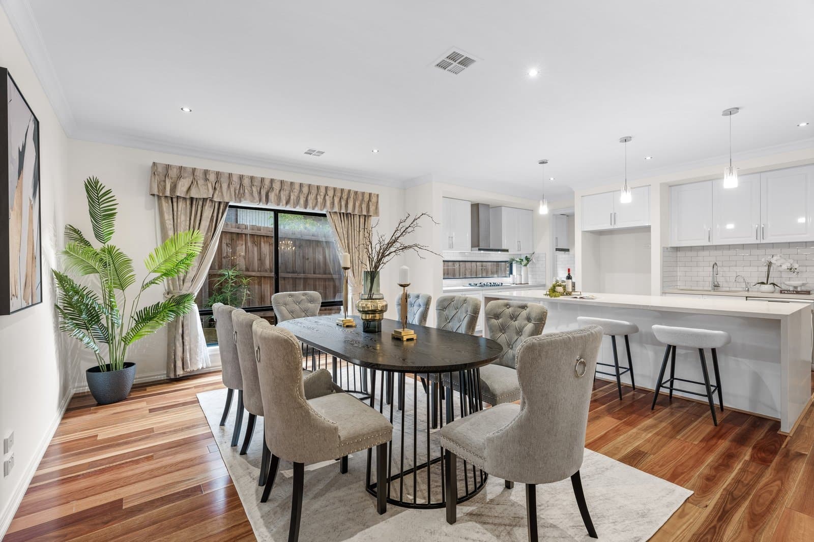 2 Blossom Court, Glen Waverley, Glen Waverley - Thumbnail 4