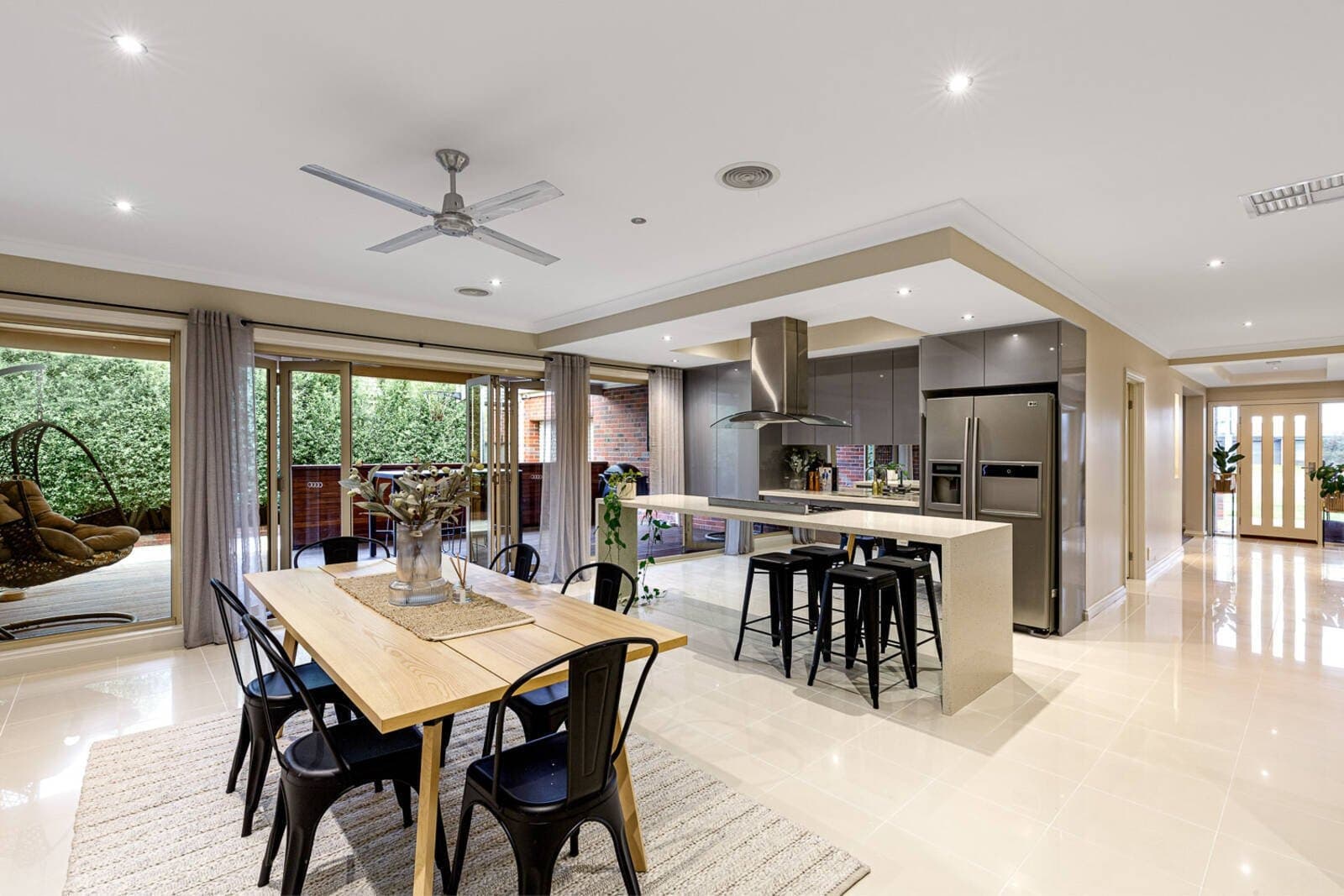136 Wiltshire Lane, Winter Valley, Winter Valley - Thumbnail 2