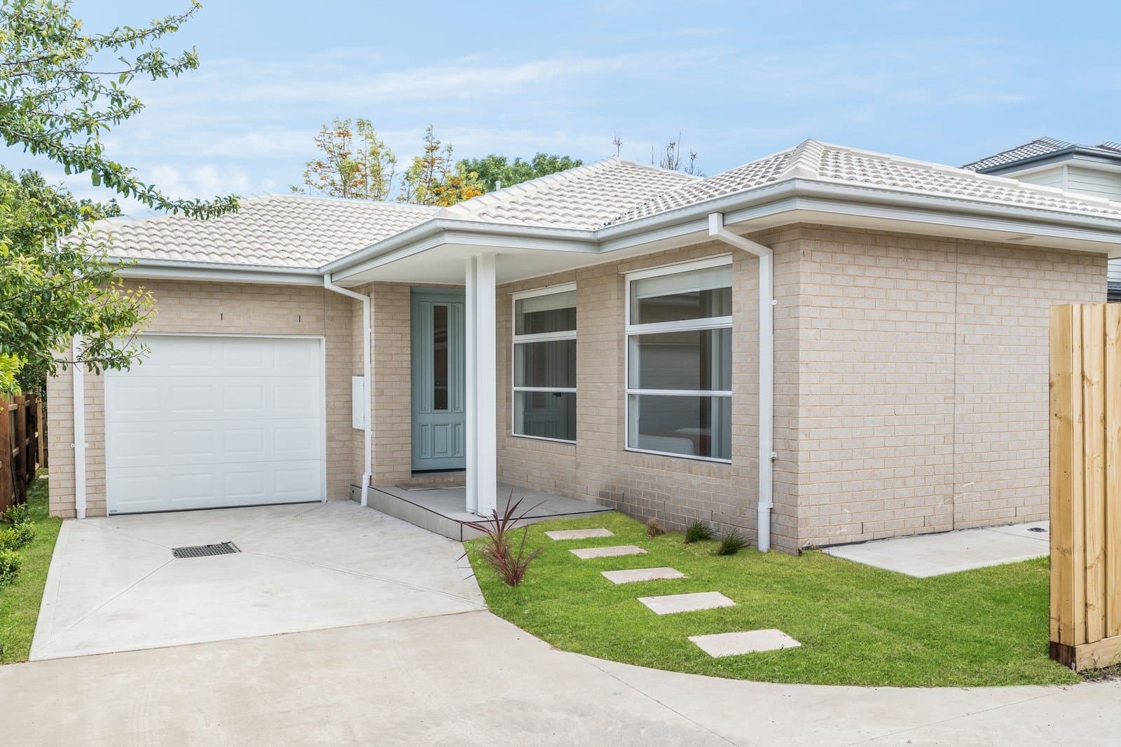 2/31 Apex Avenue, Belmont, Belmont - Image 1