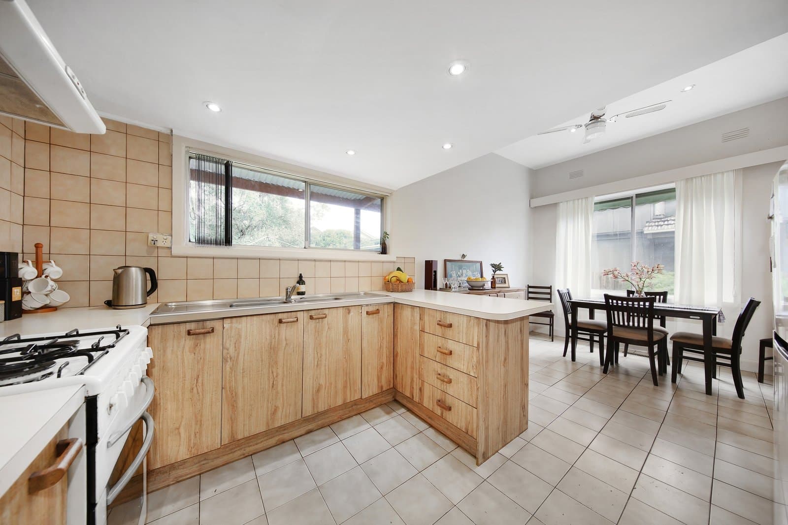 37 Burgess Street, Bentleigh, Bentleigh - Thumbnail 3