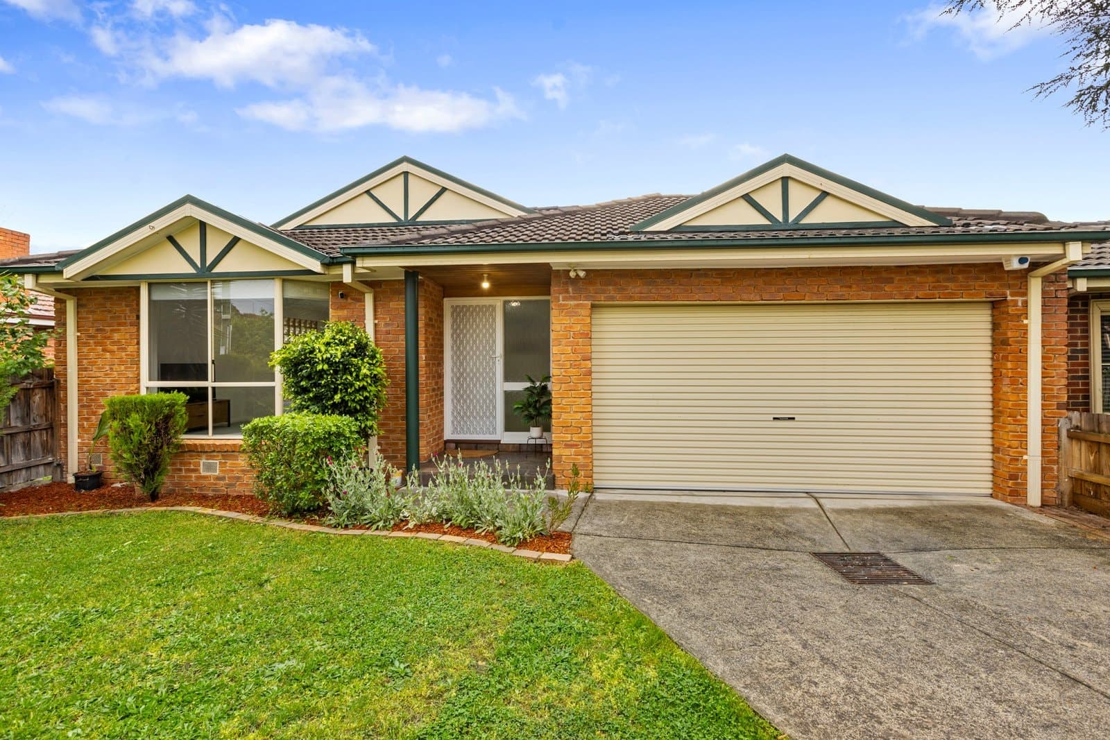 1/7 Park Street, Glen Waverley, Glen Waverley - Image 1
