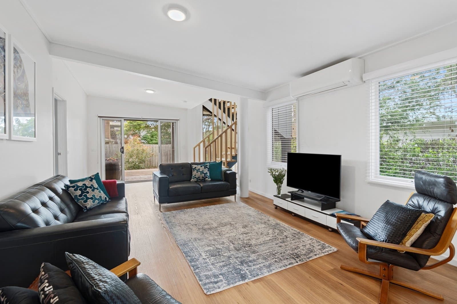 86 Alexandra Avenue, Somers, Somers - Thumbnail 3