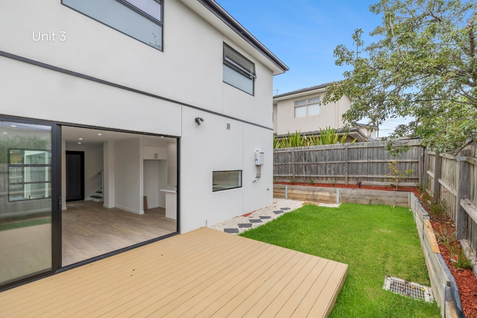2 & 3/74 Ferntree Gully Road,
                        
                    
                    
                        
                            Oakleigh East, Oakleigh East - Thumbnail 7