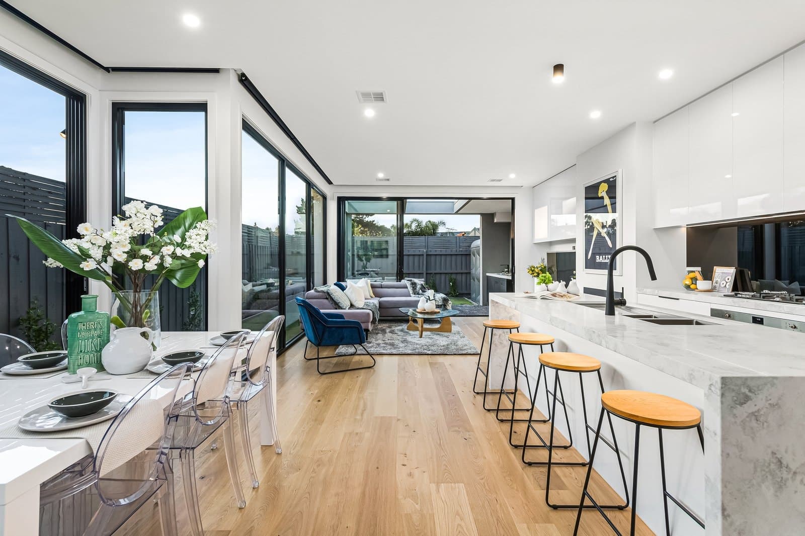 20a & 20b Almurta Road,
                        
                    
                    
                        
                            Bentleigh East, Bentleigh East - Thumbnail 3