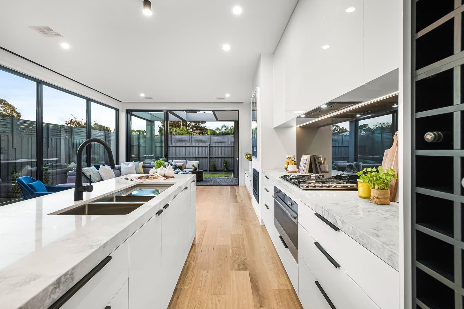 20a & 20b Almurta Road,
                        
                    
                    
                        
                            Bentleigh East, Bentleigh East - Thumbnail 5