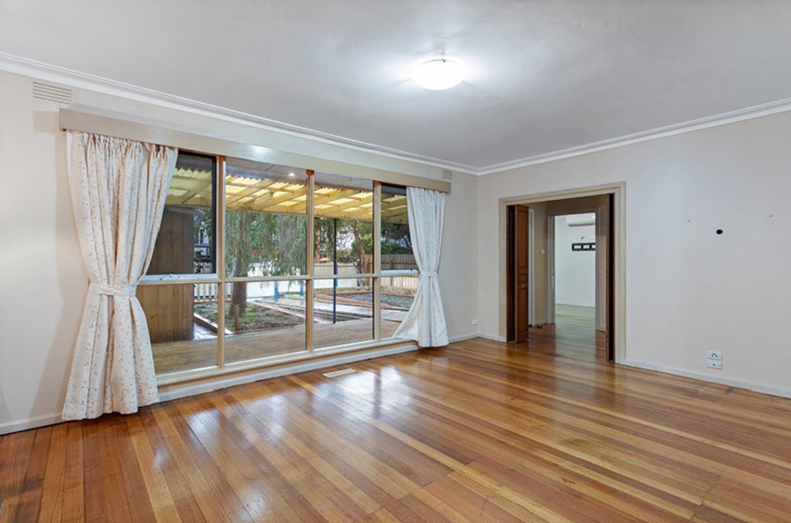 94 Lochiel Avenue, Edithvale, Edithvale - Thumbnail 3