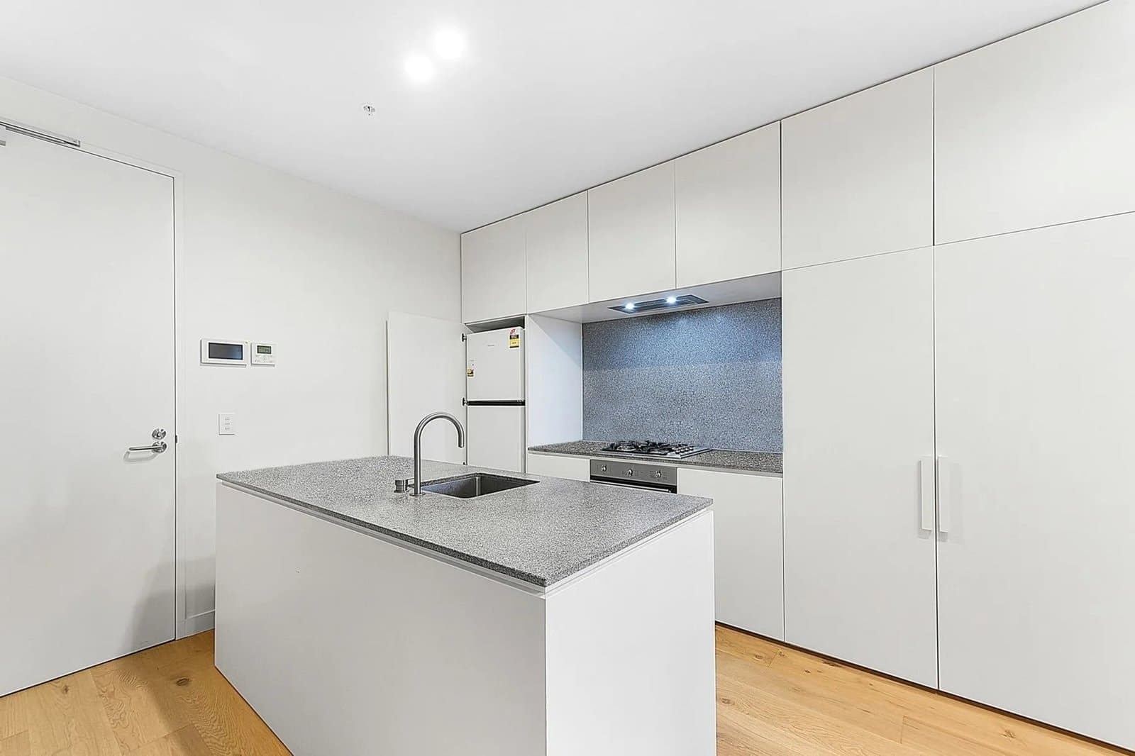 109/270B Mckinnon Road, Mckinnon, McKinnon - Thumbnail 3