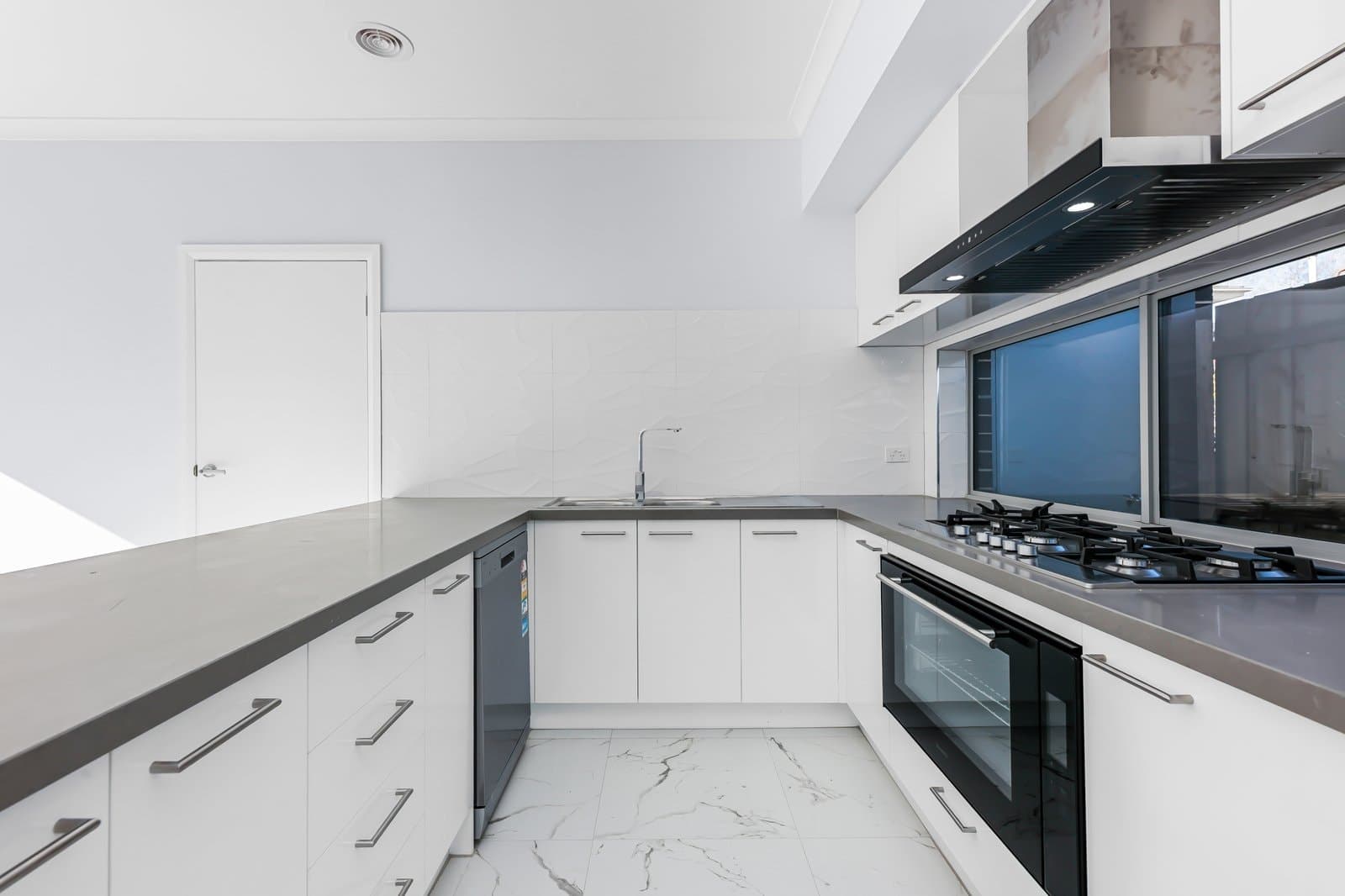 1/74 Scotsburn Avenue, Clayton, Clayton - Thumbnail 4