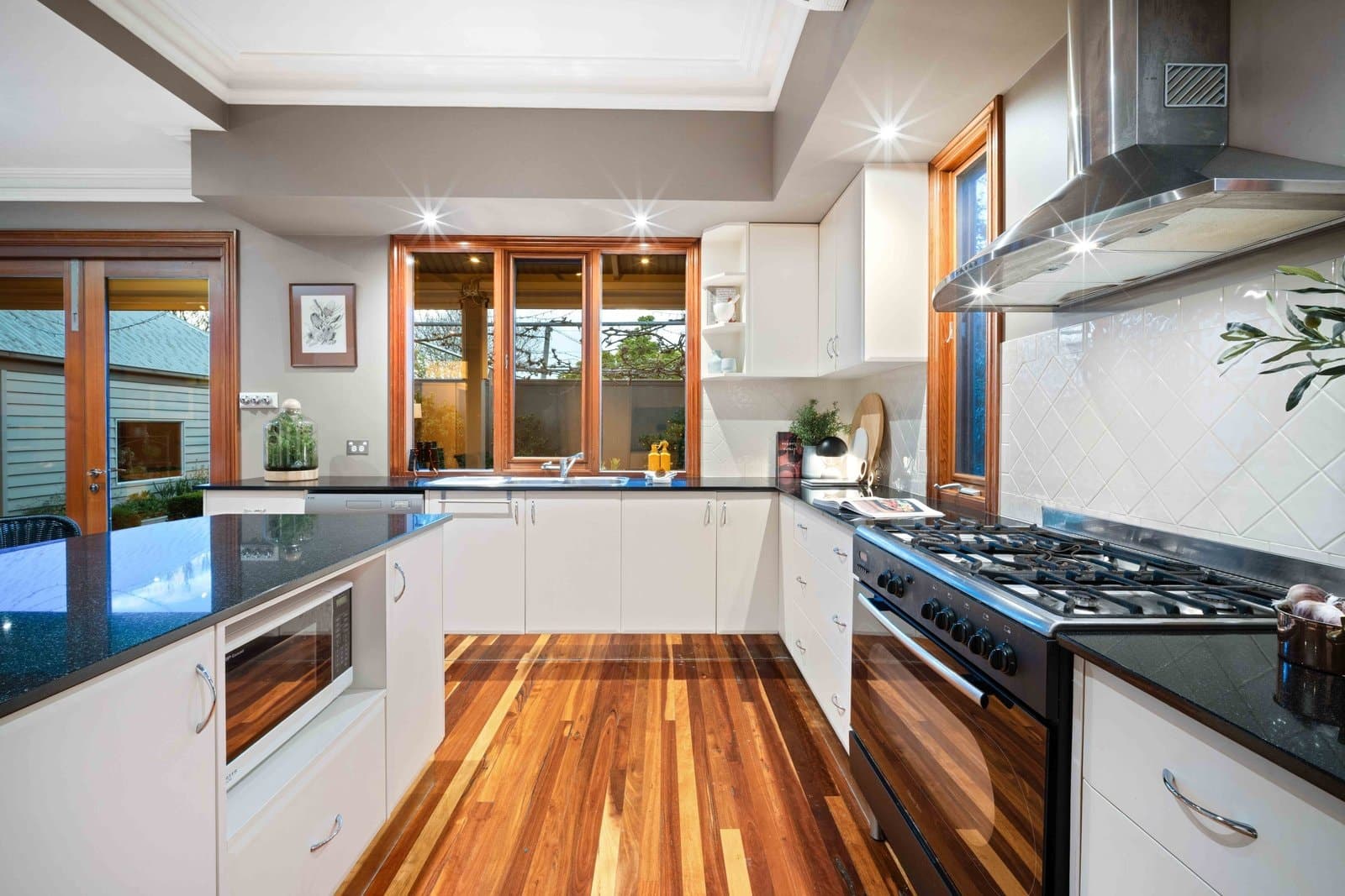 41 Loch Avenue, Ballarat Central, Ballarat Central - Thumbnail 5
