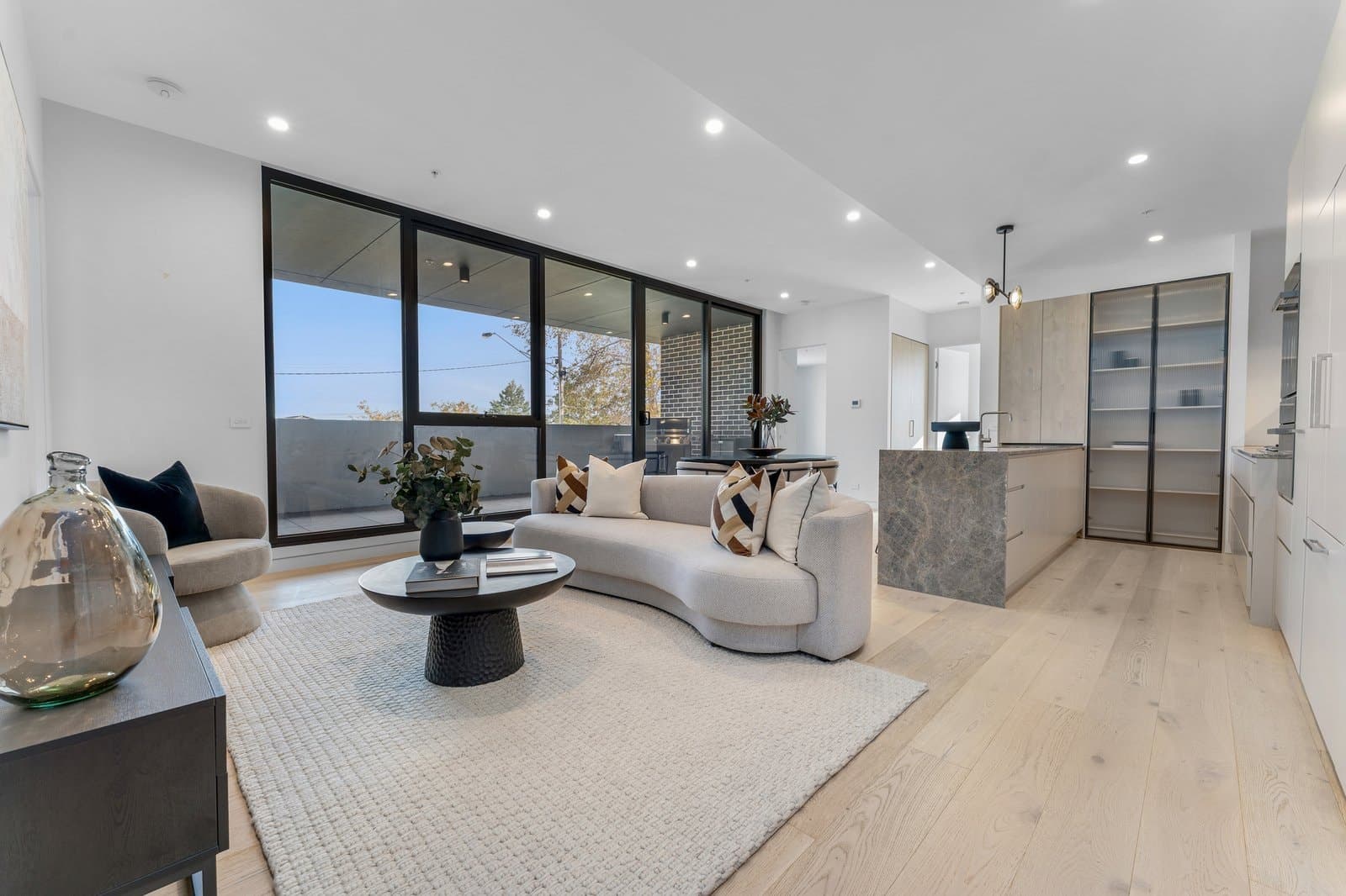 201/184 Huntingdale Road, Oakleigh East, Oakleigh East - Thumbnail 2