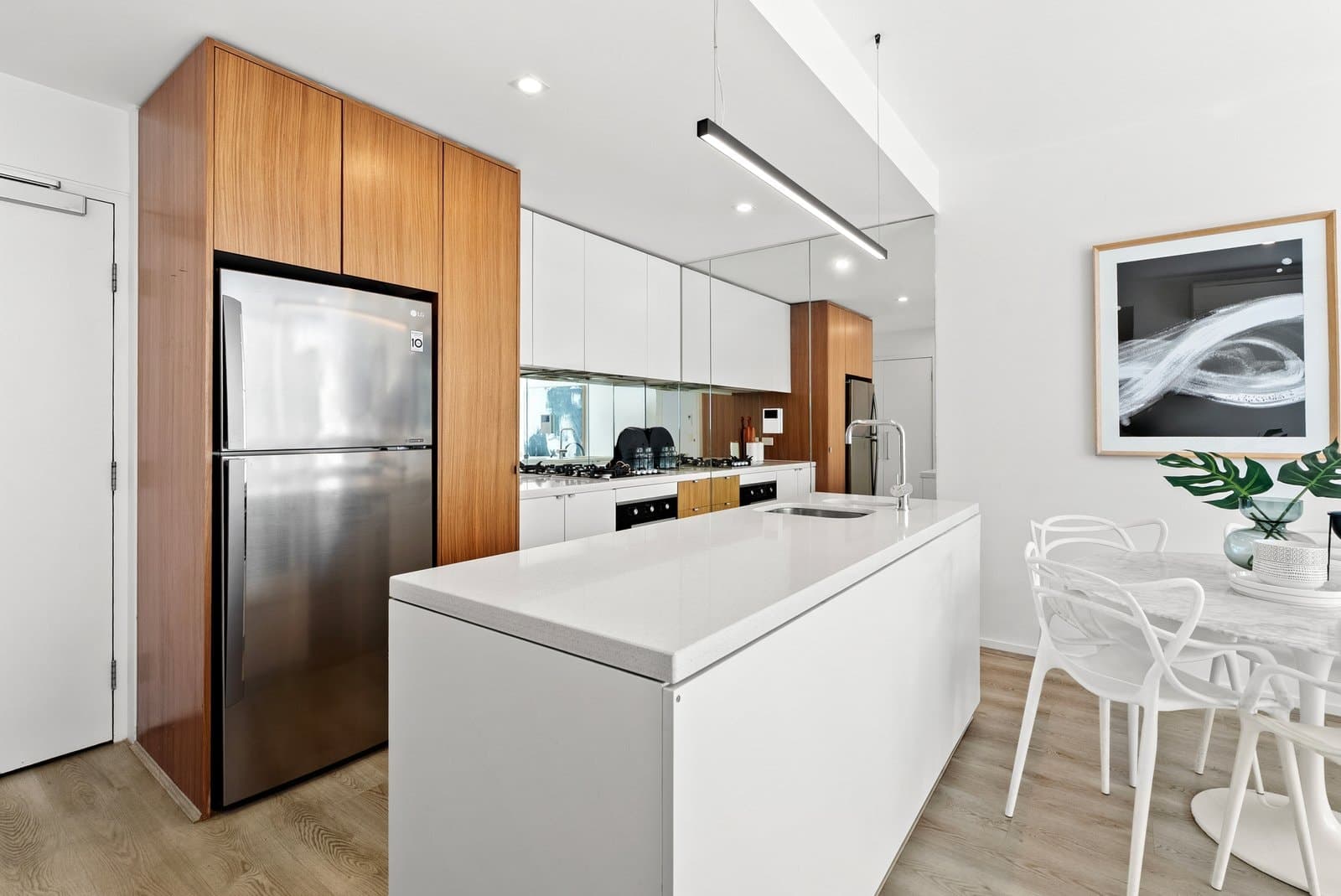 602/200 Toorak Road, South Yarra, South Yarra - Thumbnail 5