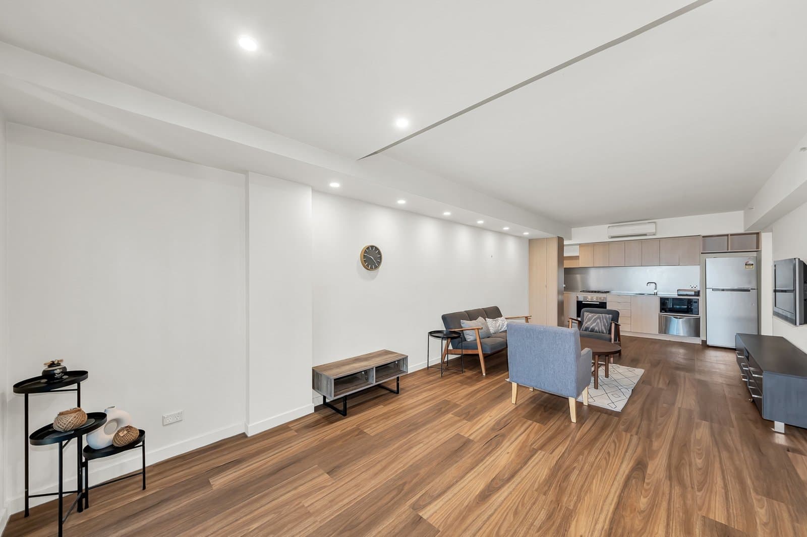 1002/2-14 Albert Road,
                        
                    
                    
                        
                            South Melbourne, South Melbourne - Thumbnail 4